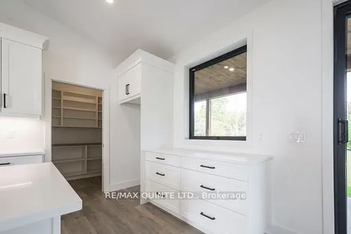 225 Mitchells Crossroad