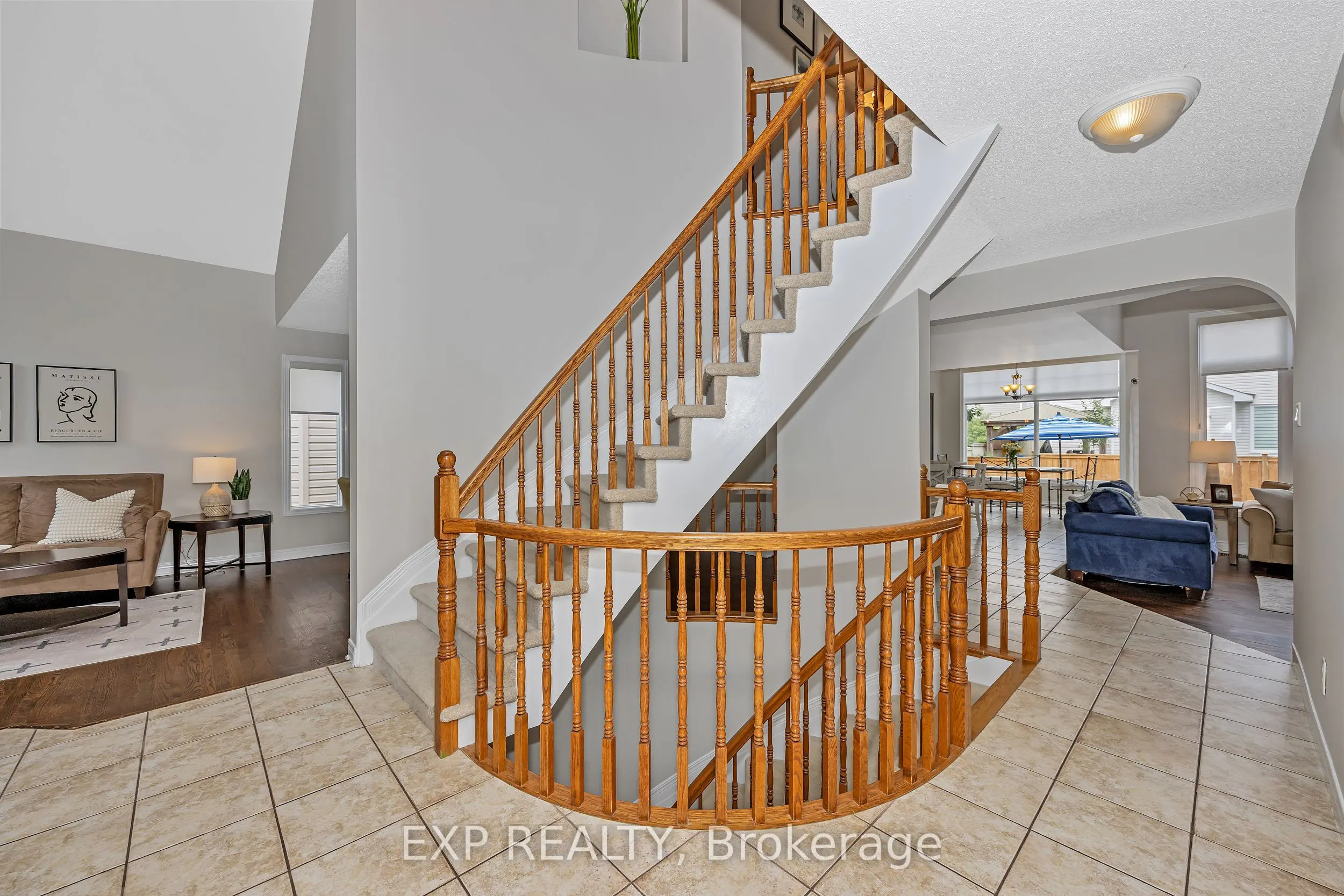 3722 Mountain Meadows Crescent N
