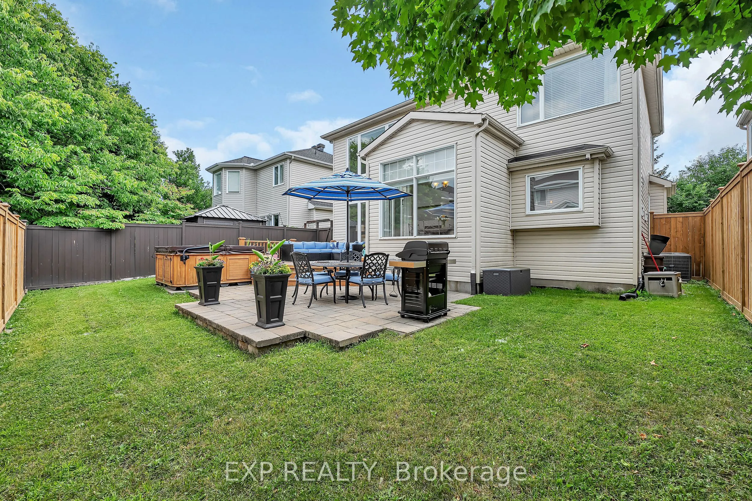 3722 Mountain Meadows Crescent N