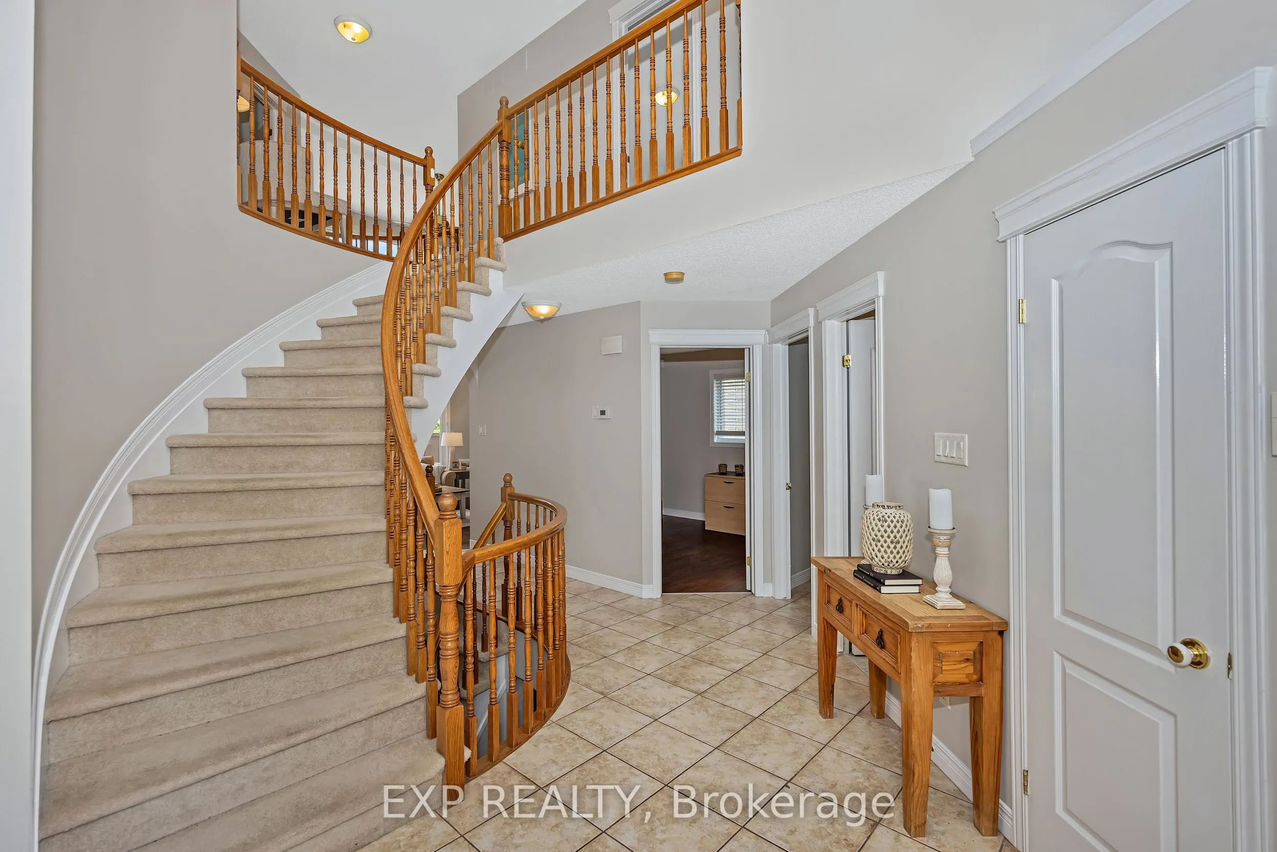 3722 Mountain Meadows Crescent N