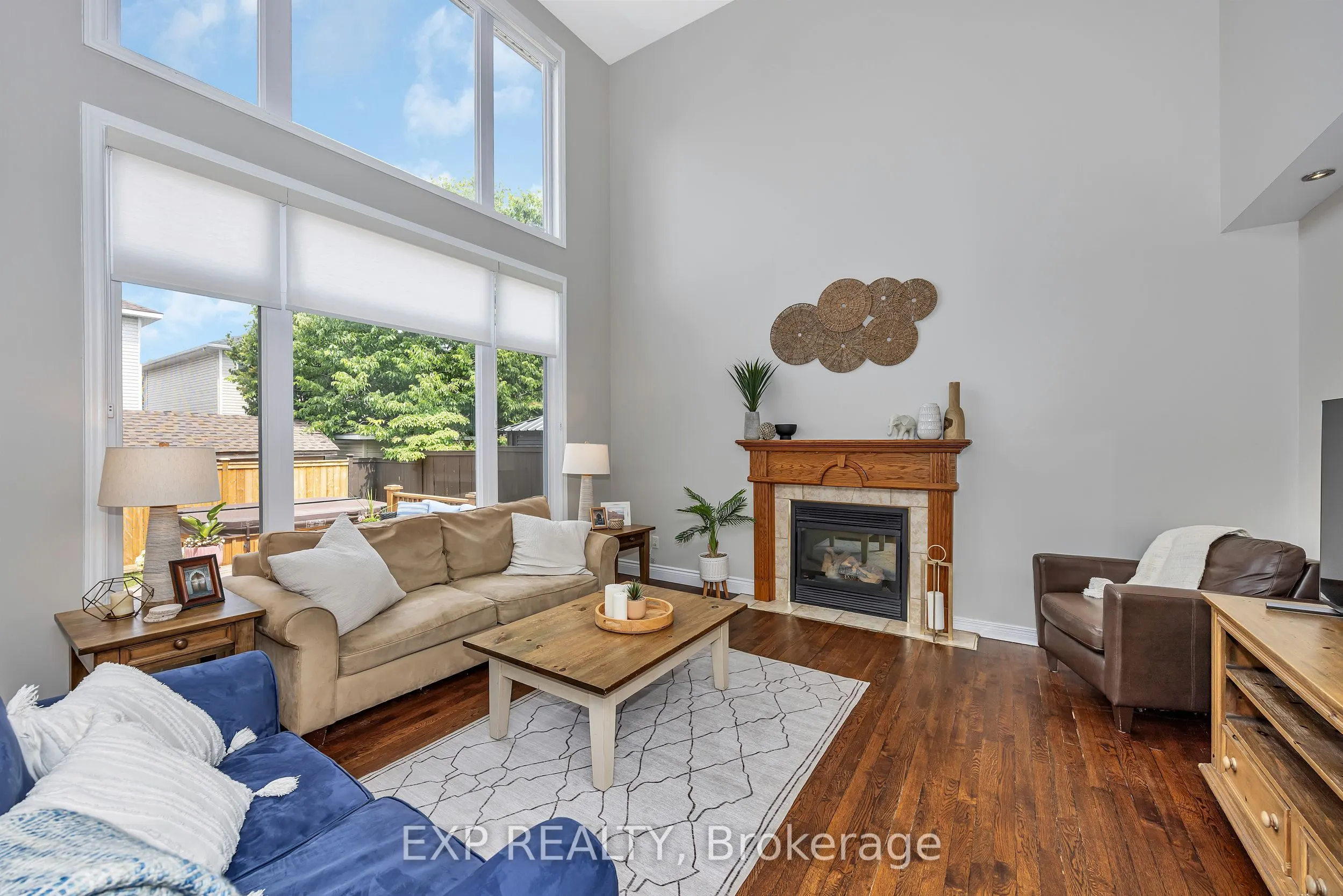 3722 Mountain Meadows Crescent N