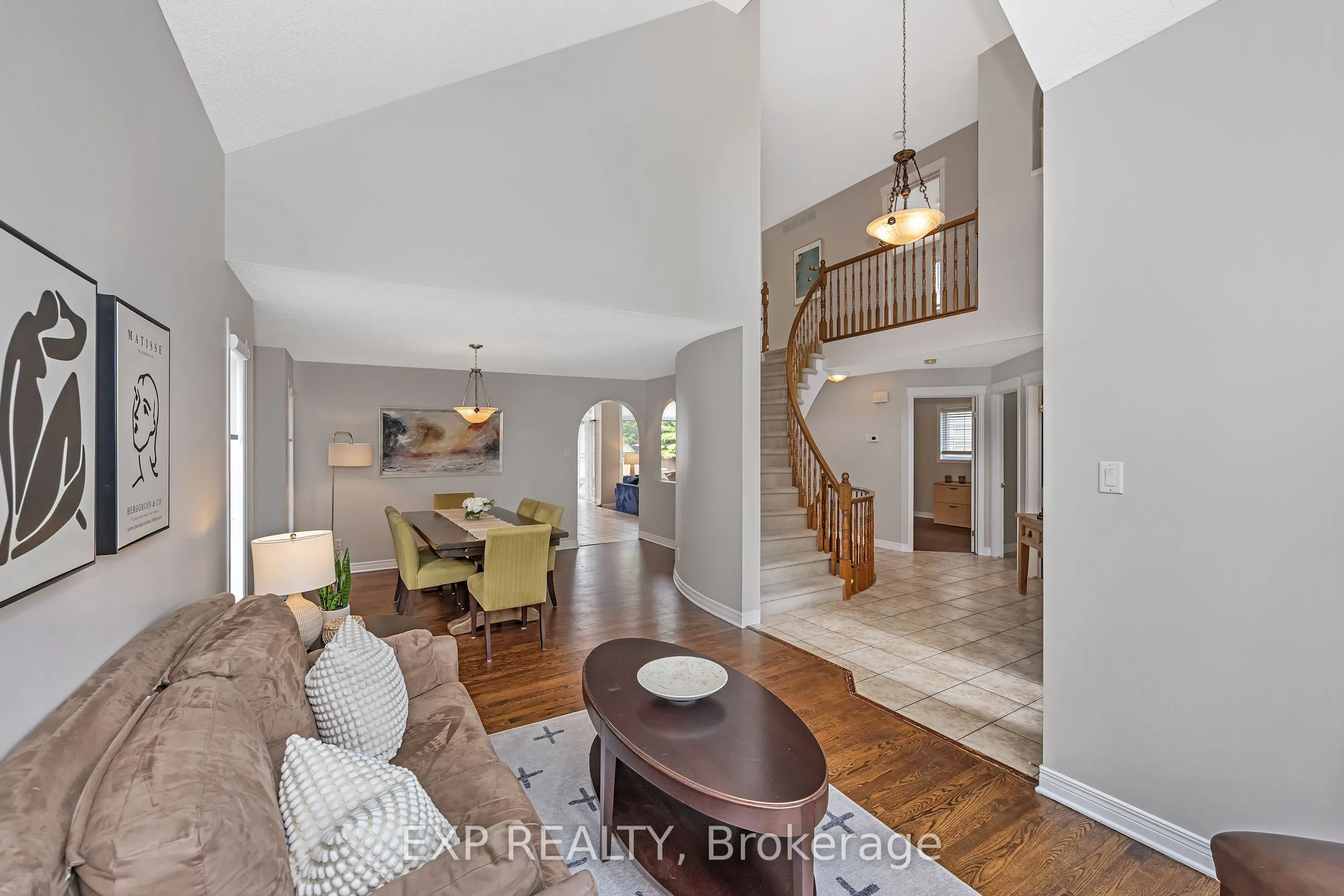 3722 Mountain Meadows Crescent N
