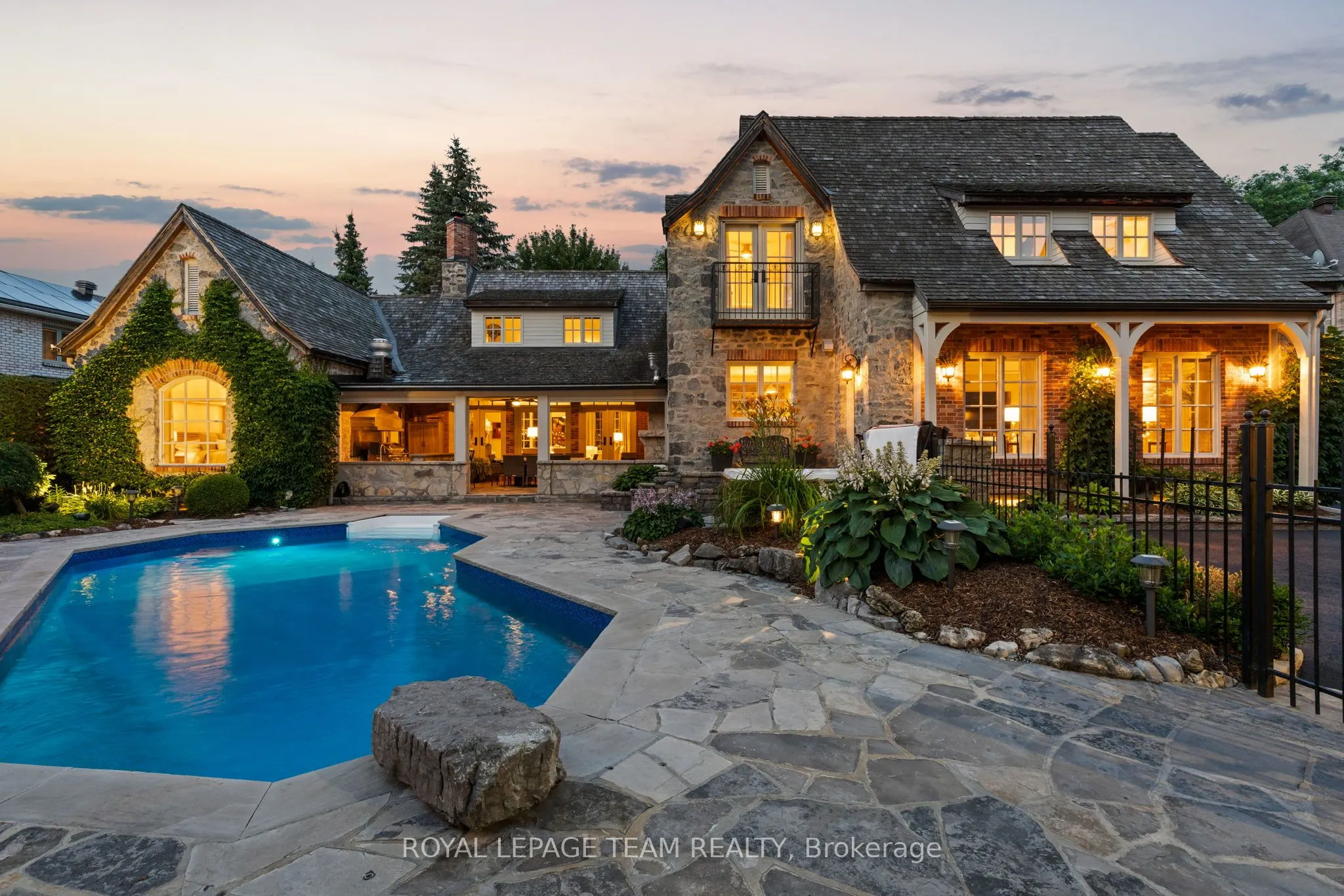 5572 Carrison Drive