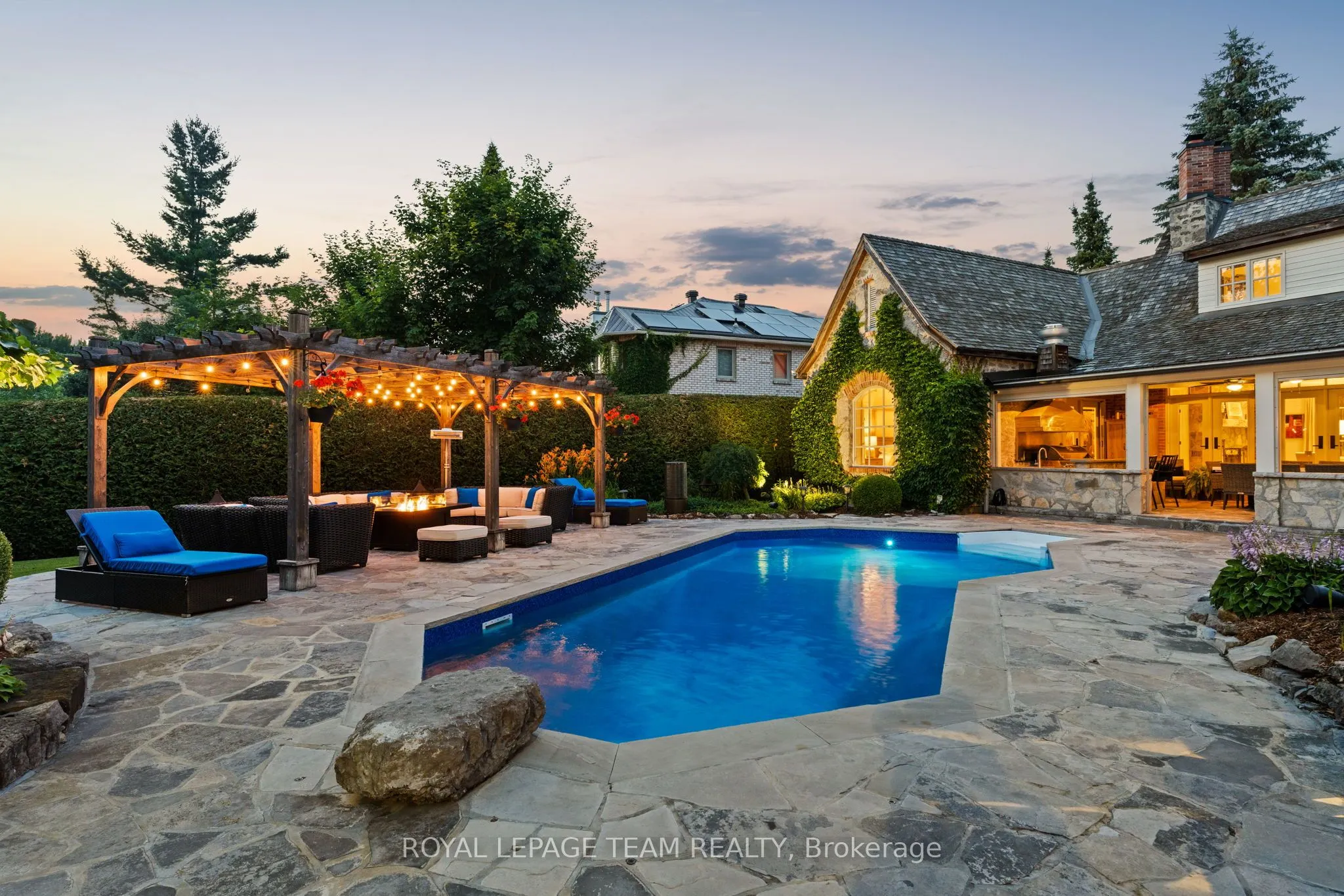 5572 Carrison Drive