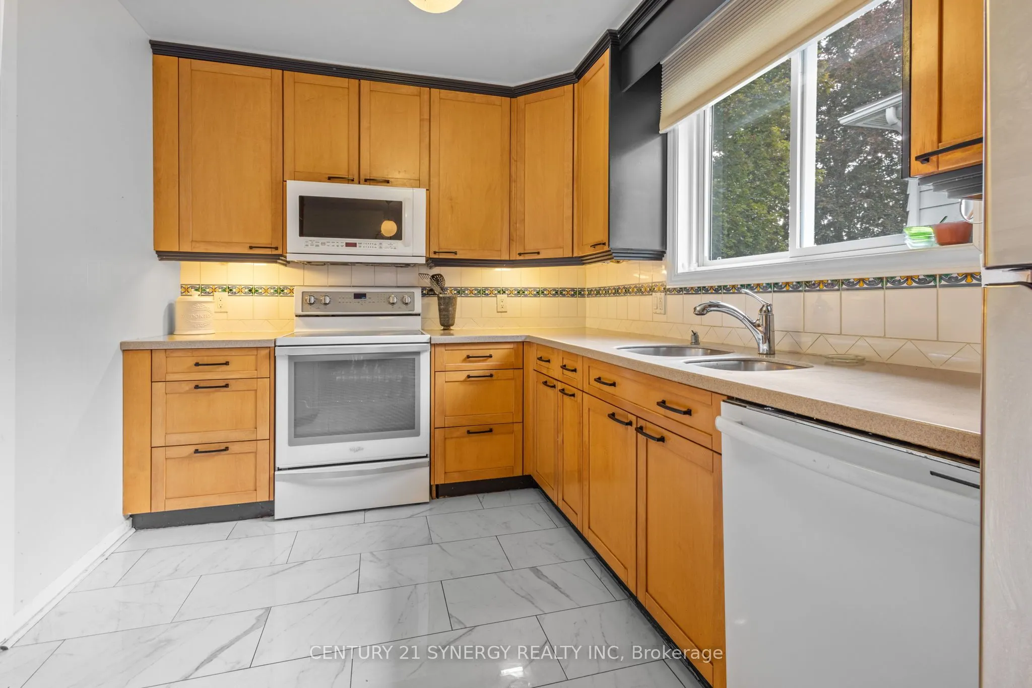 14 Silver Aspen Crescent