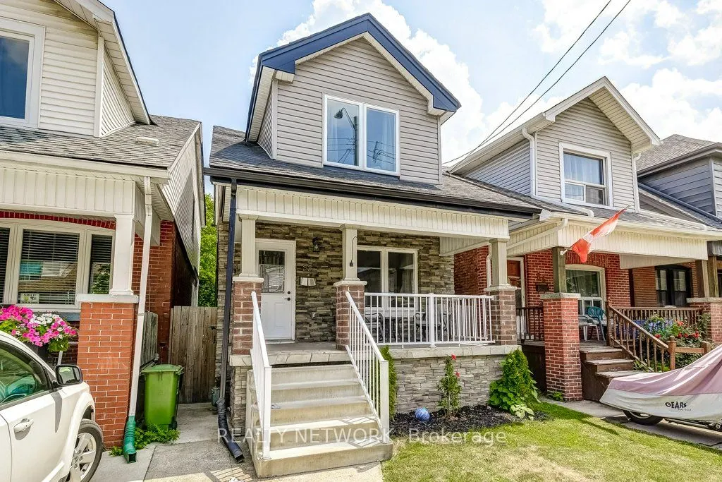 88 Rosslyn Avenue N