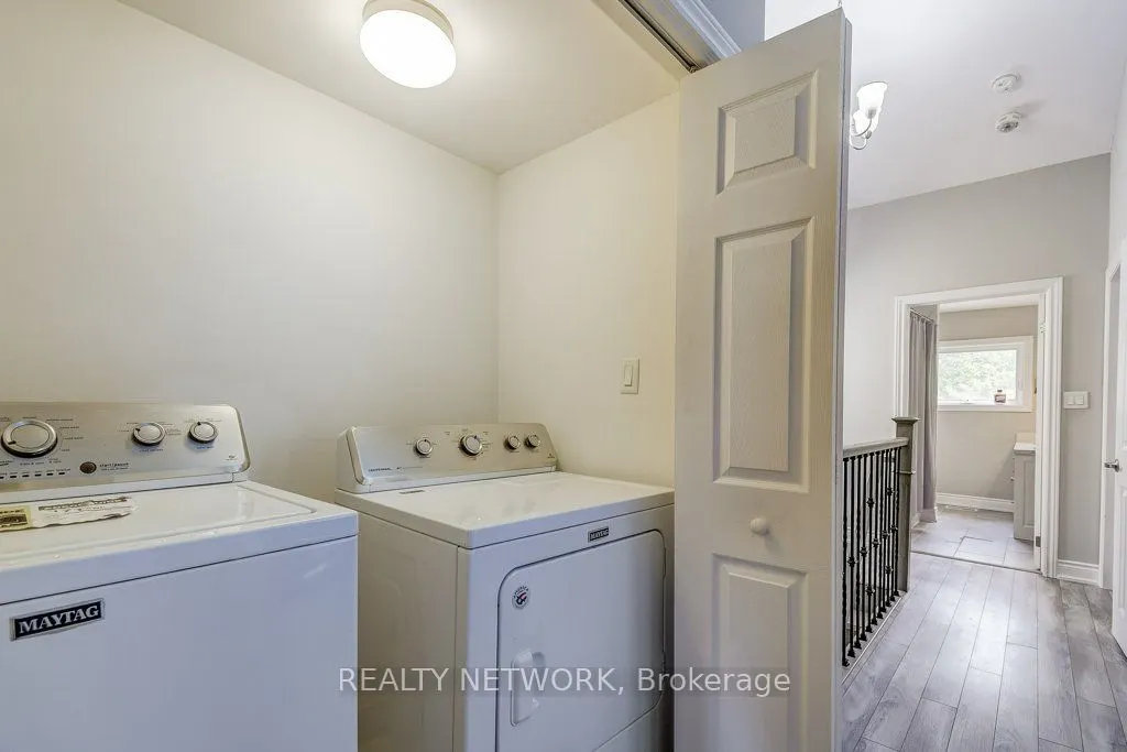 88 Rosslyn Avenue N