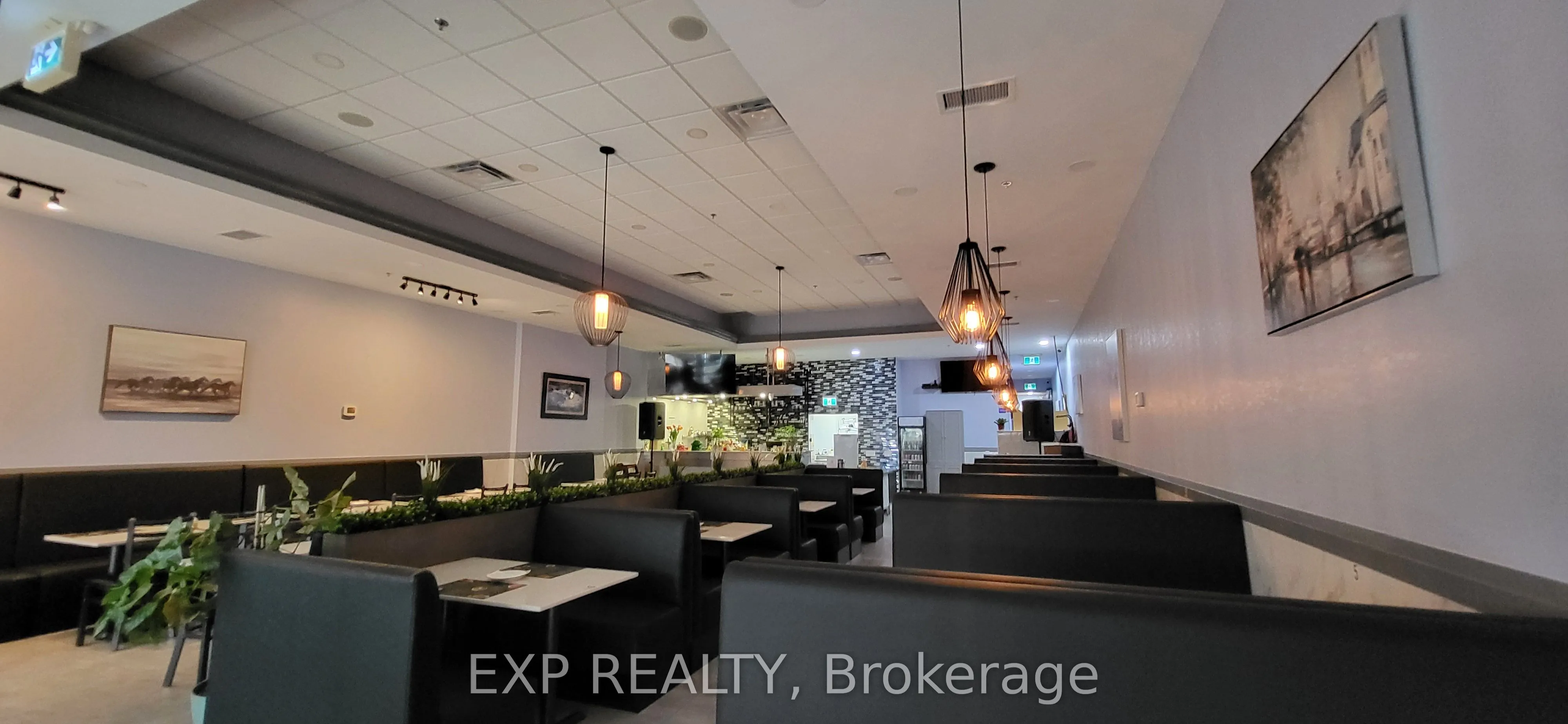 891 Upper James Street, #101, 109