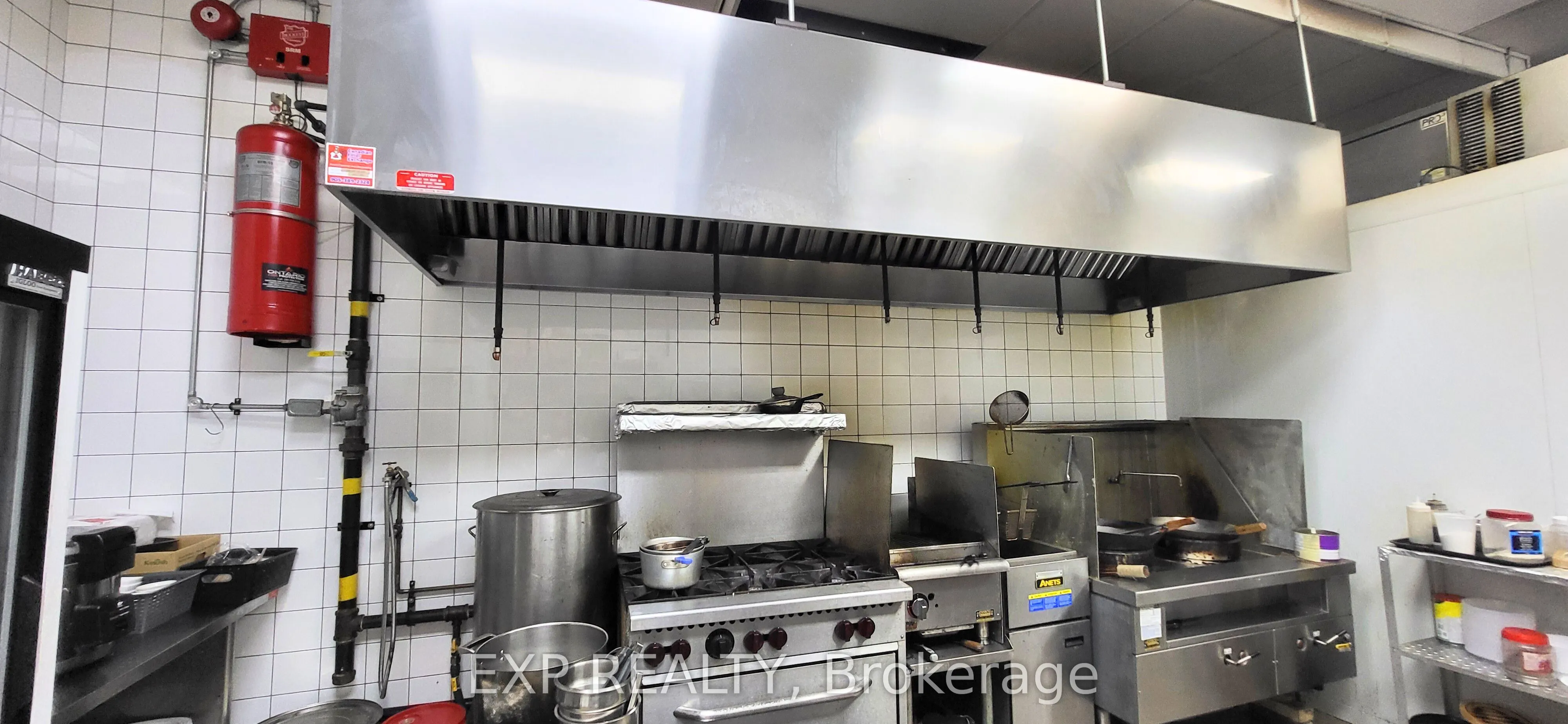 891 Upper James Street, #101, 109
