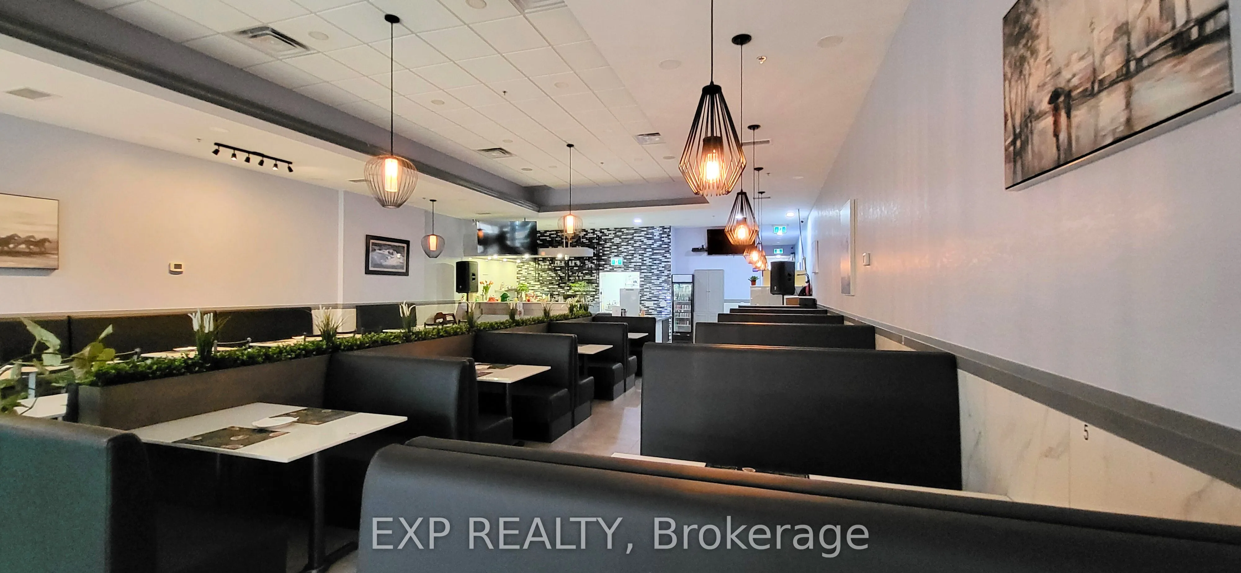 891 Upper James Street, #101, 109