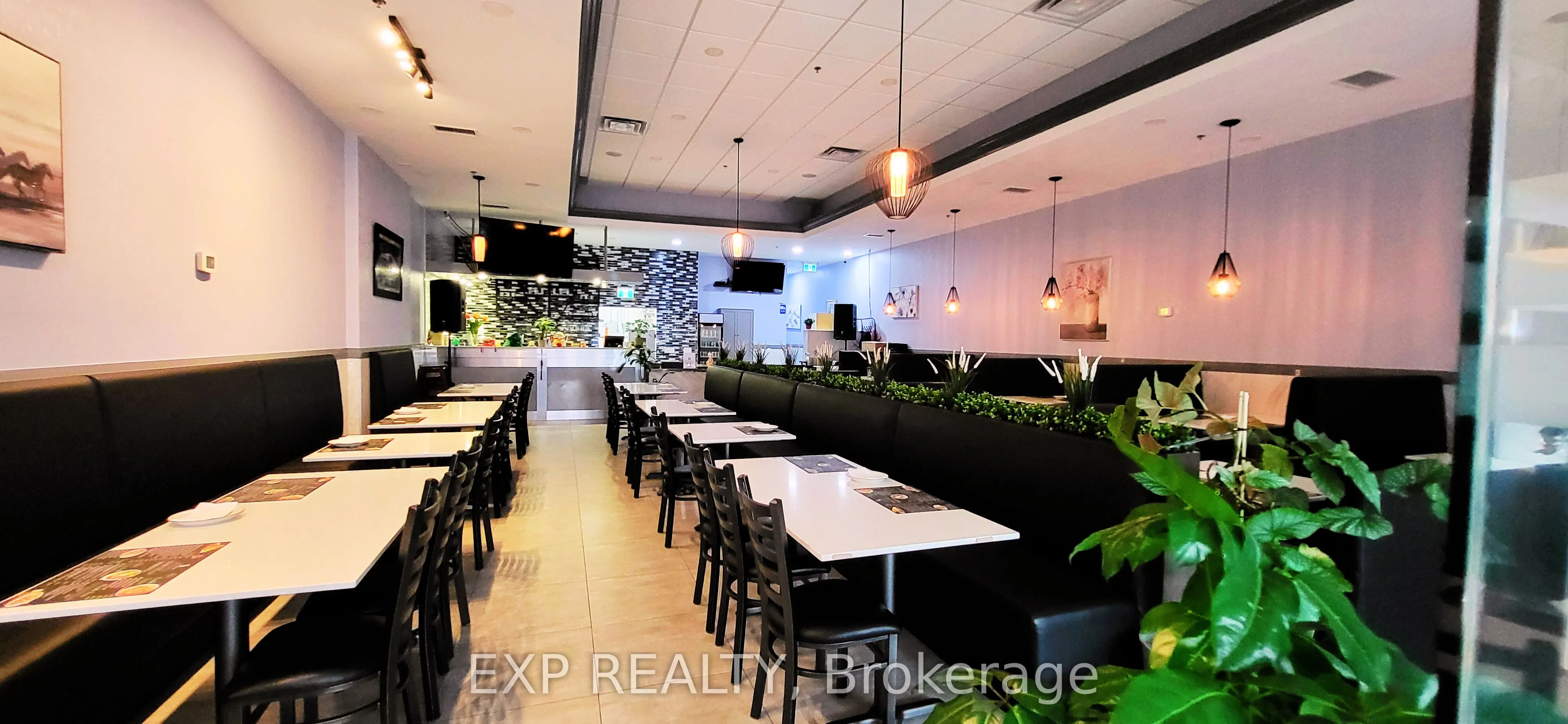 891 Upper James Street, #101, 109
