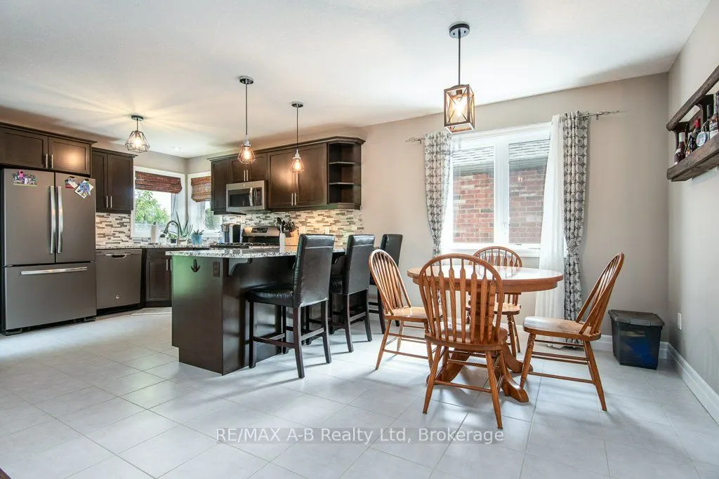 86 Jacob Street W