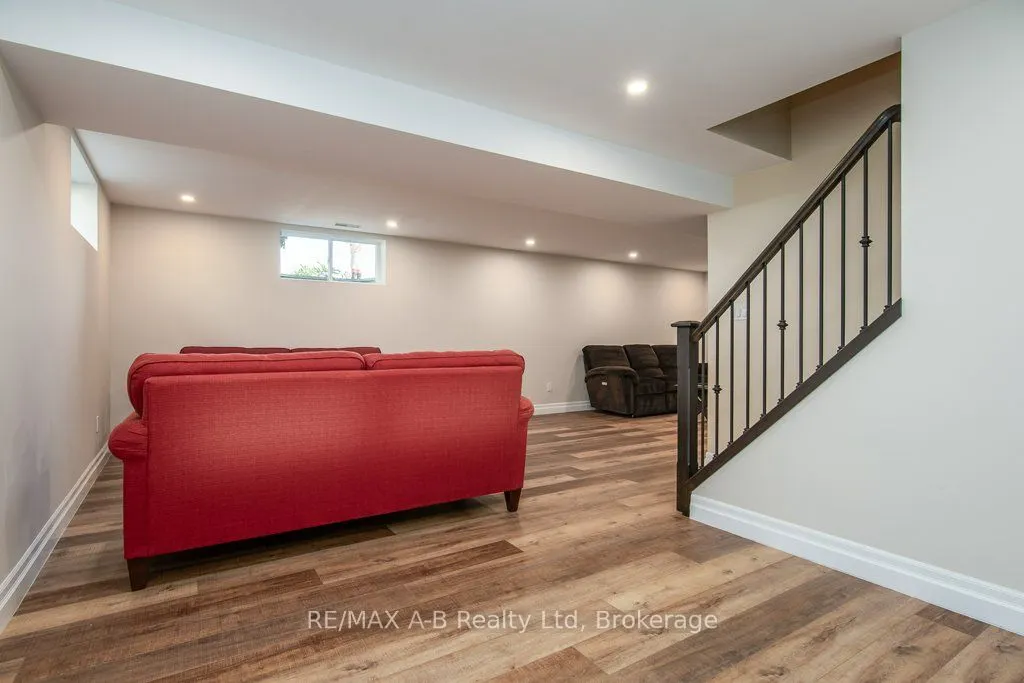 86 Jacob Street W