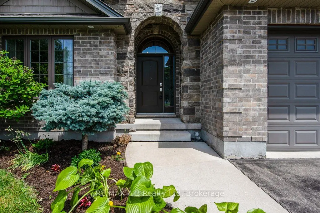 86 Jacob Street W