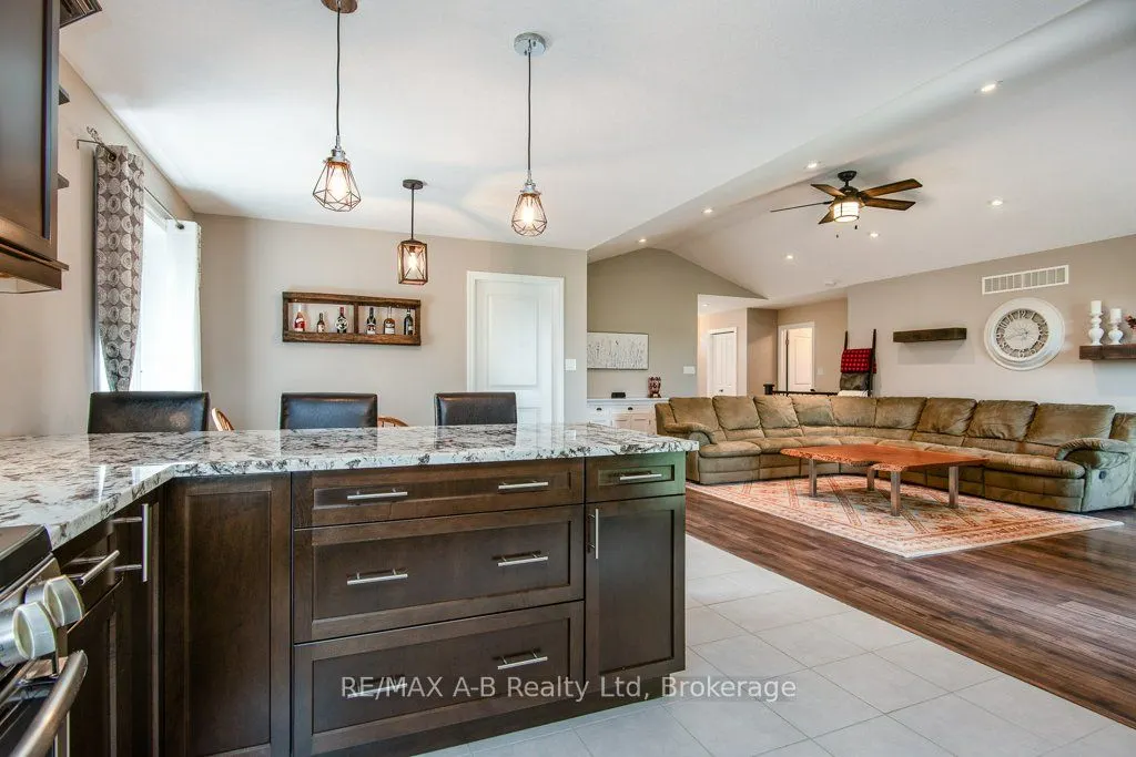 86 Jacob Street W