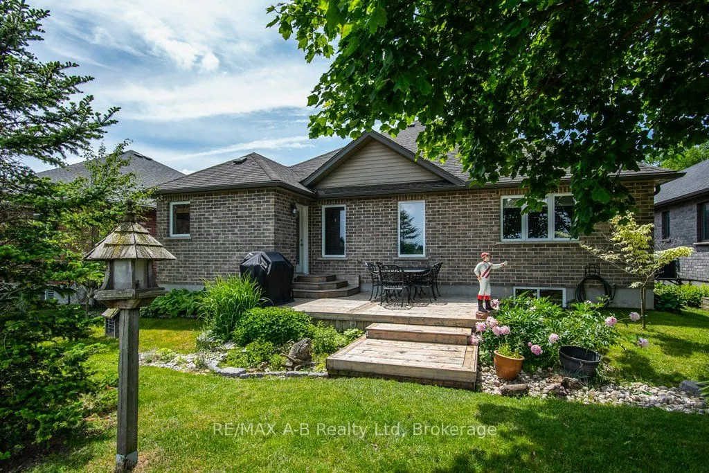 86 Jacob Street W