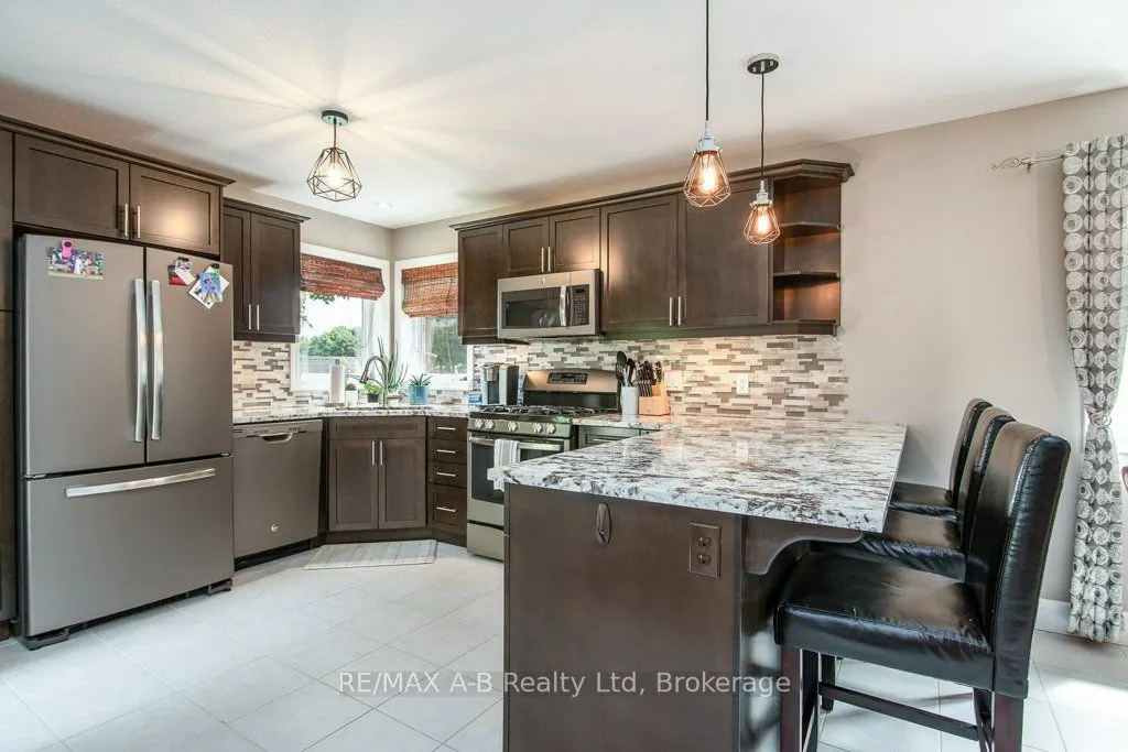 86 Jacob Street W