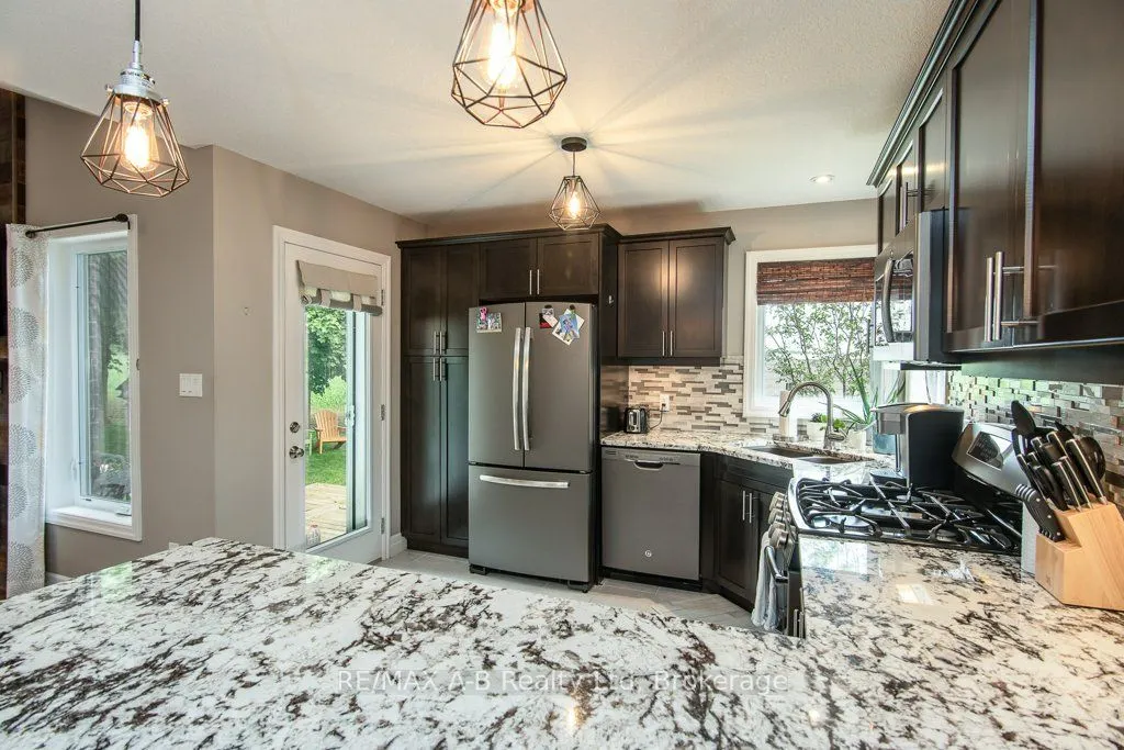 86 Jacob Street W