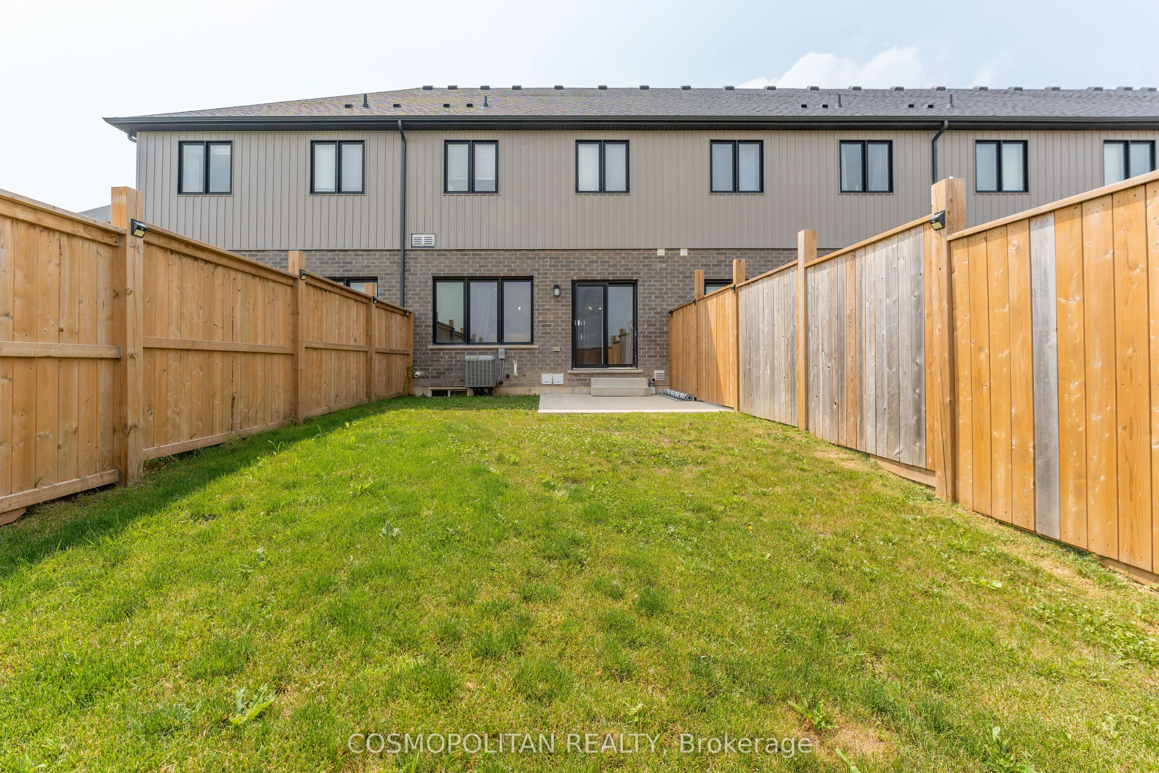 10 Spring Crest Way