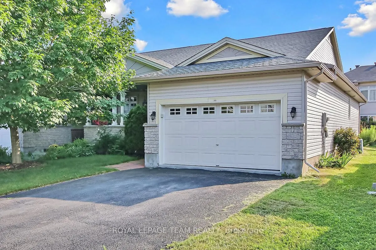 48 Village Walk
