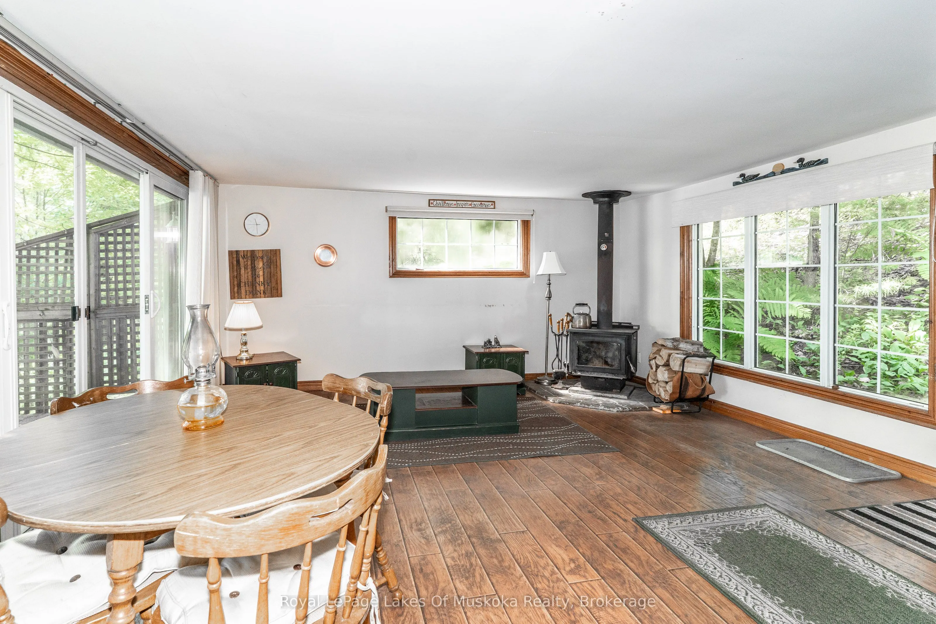 1024/1025 White Pines Road