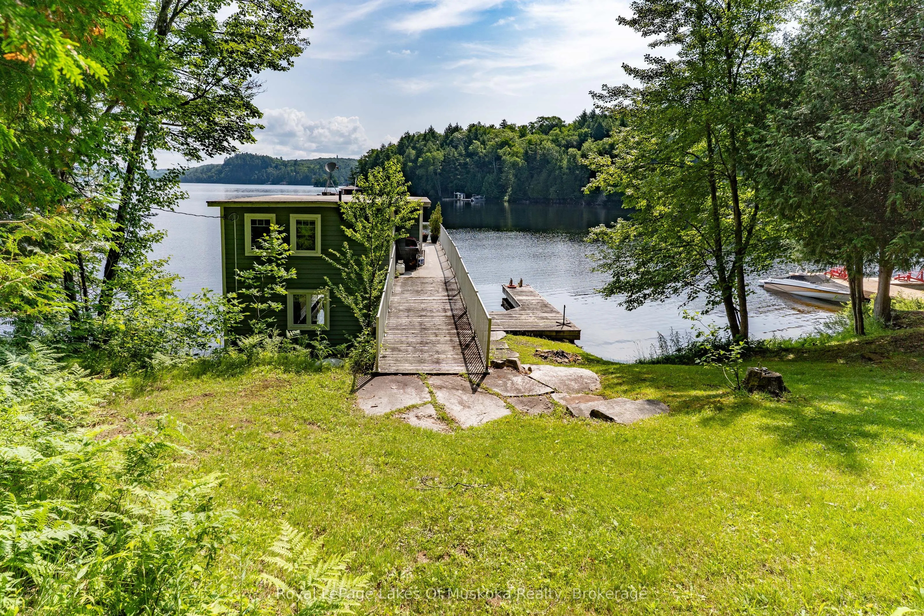 1024/1025 White Pines Road