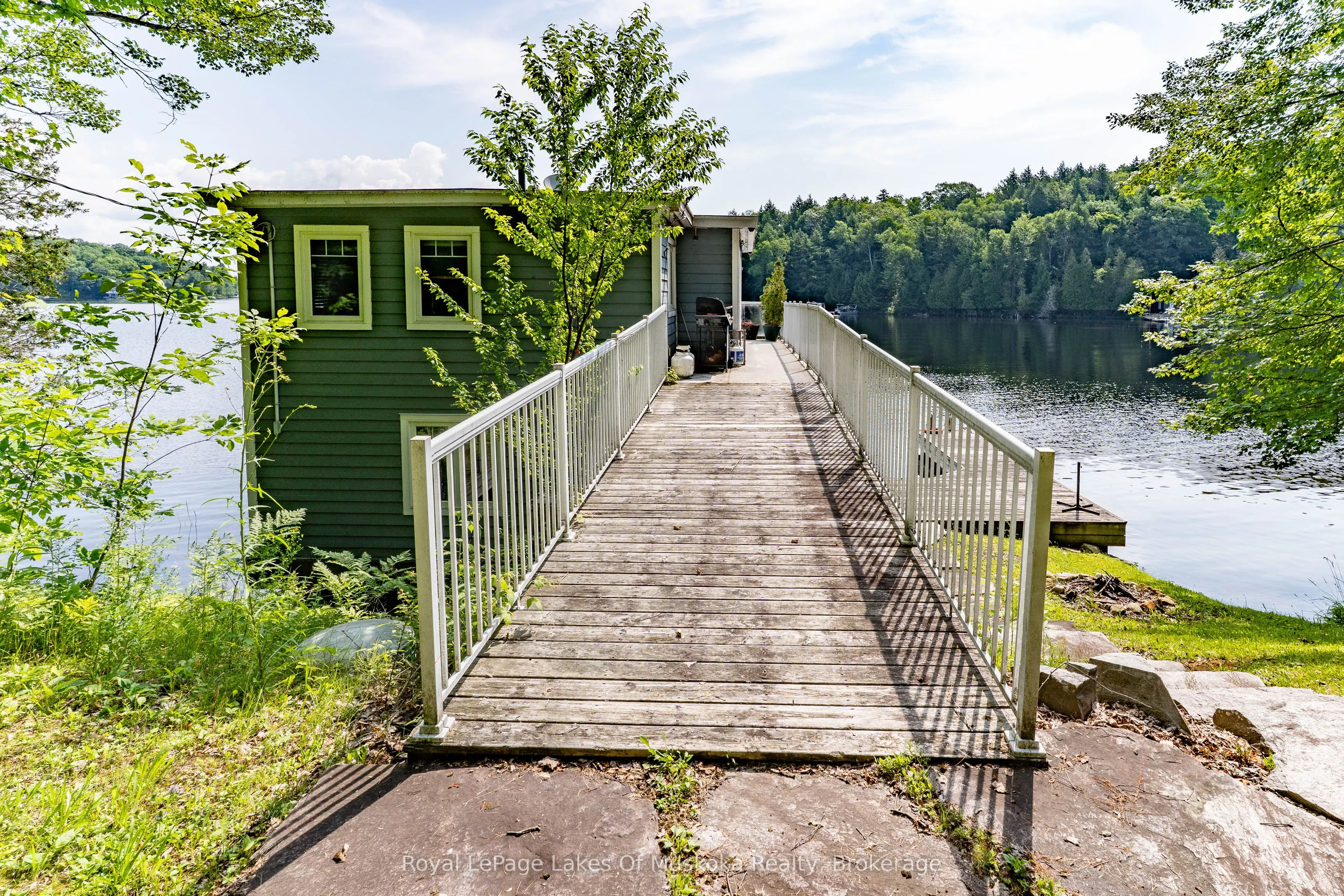 1024/1025 White Pines Road