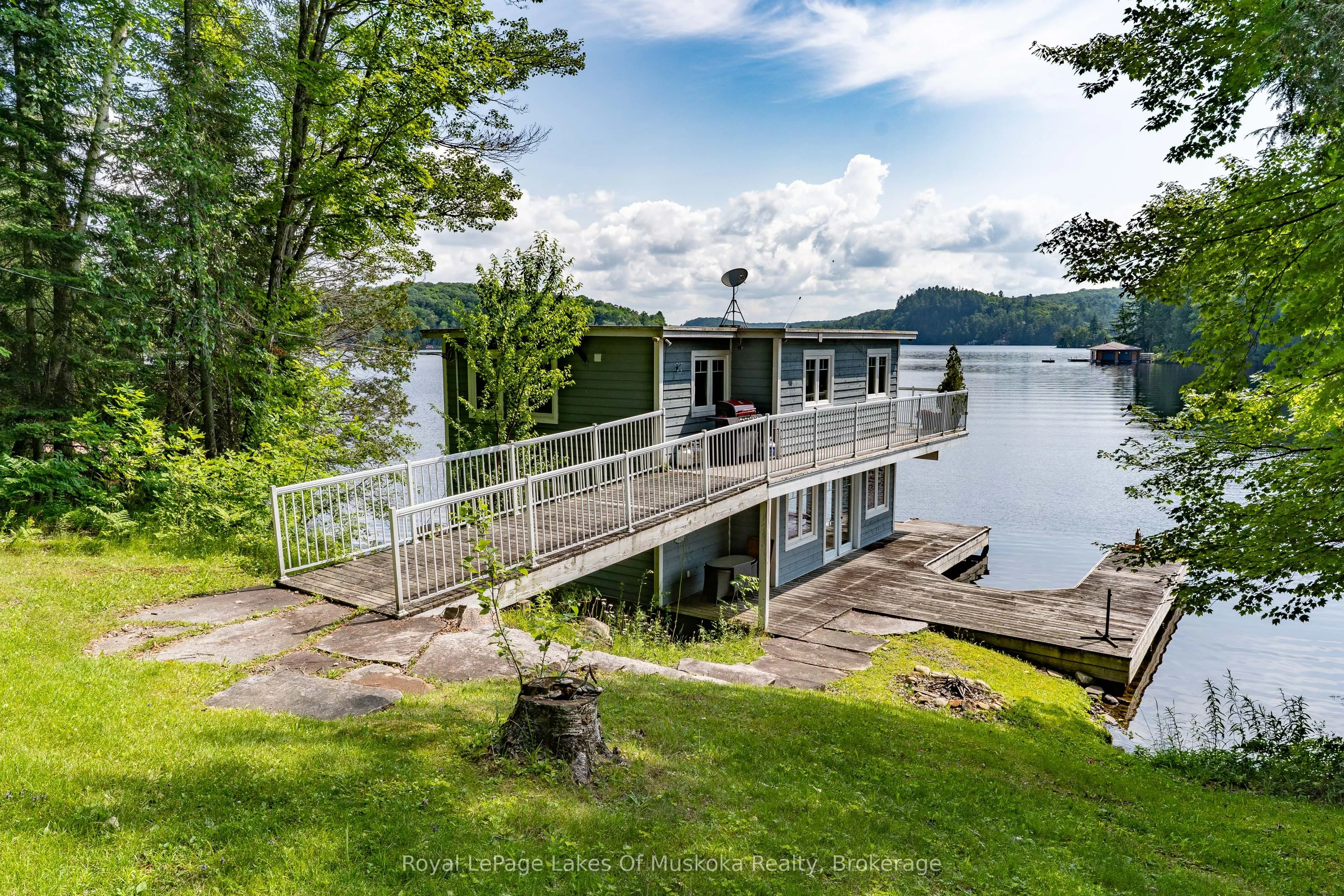 1024/1025 White Pines Road