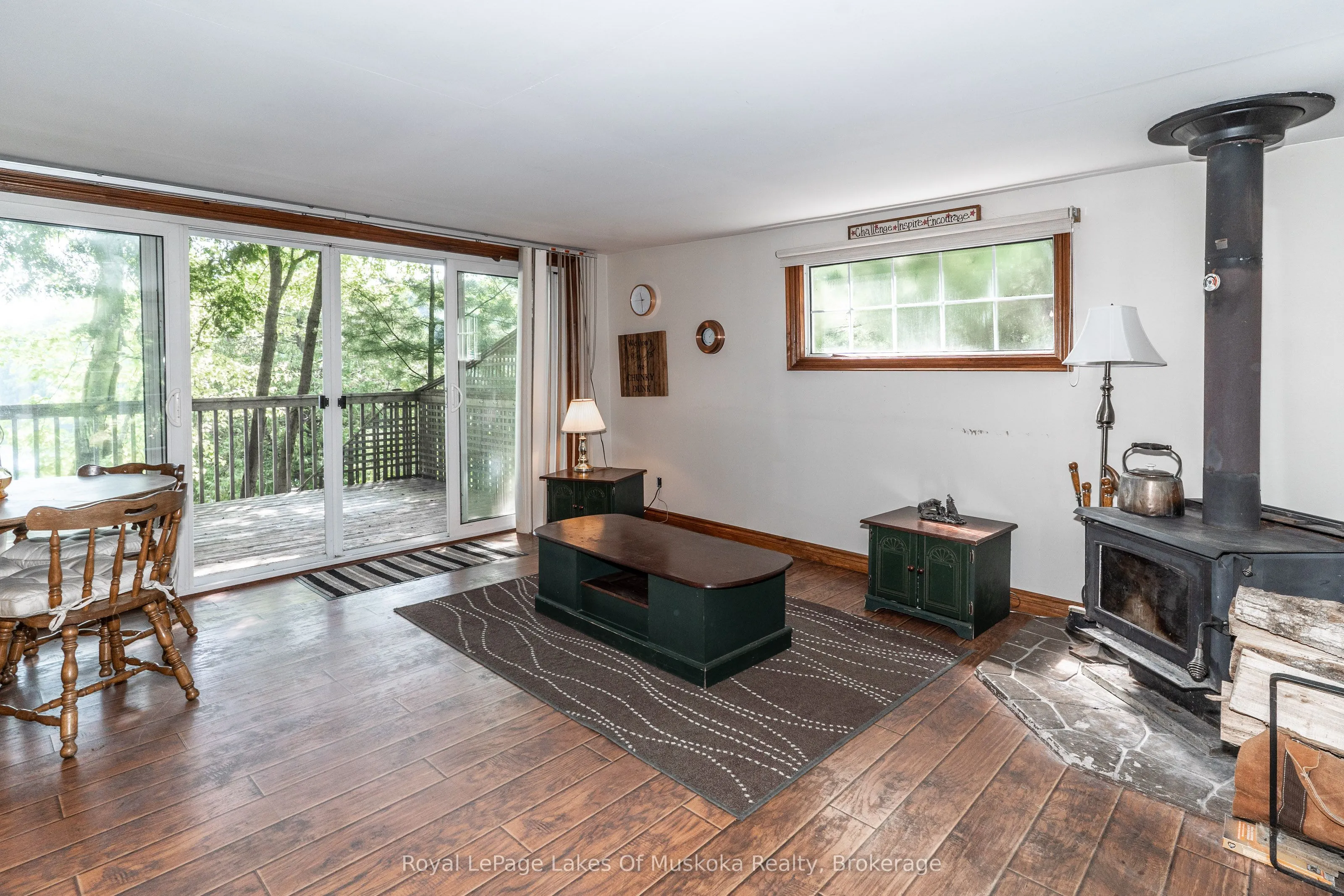 1024/1025 White Pines Road