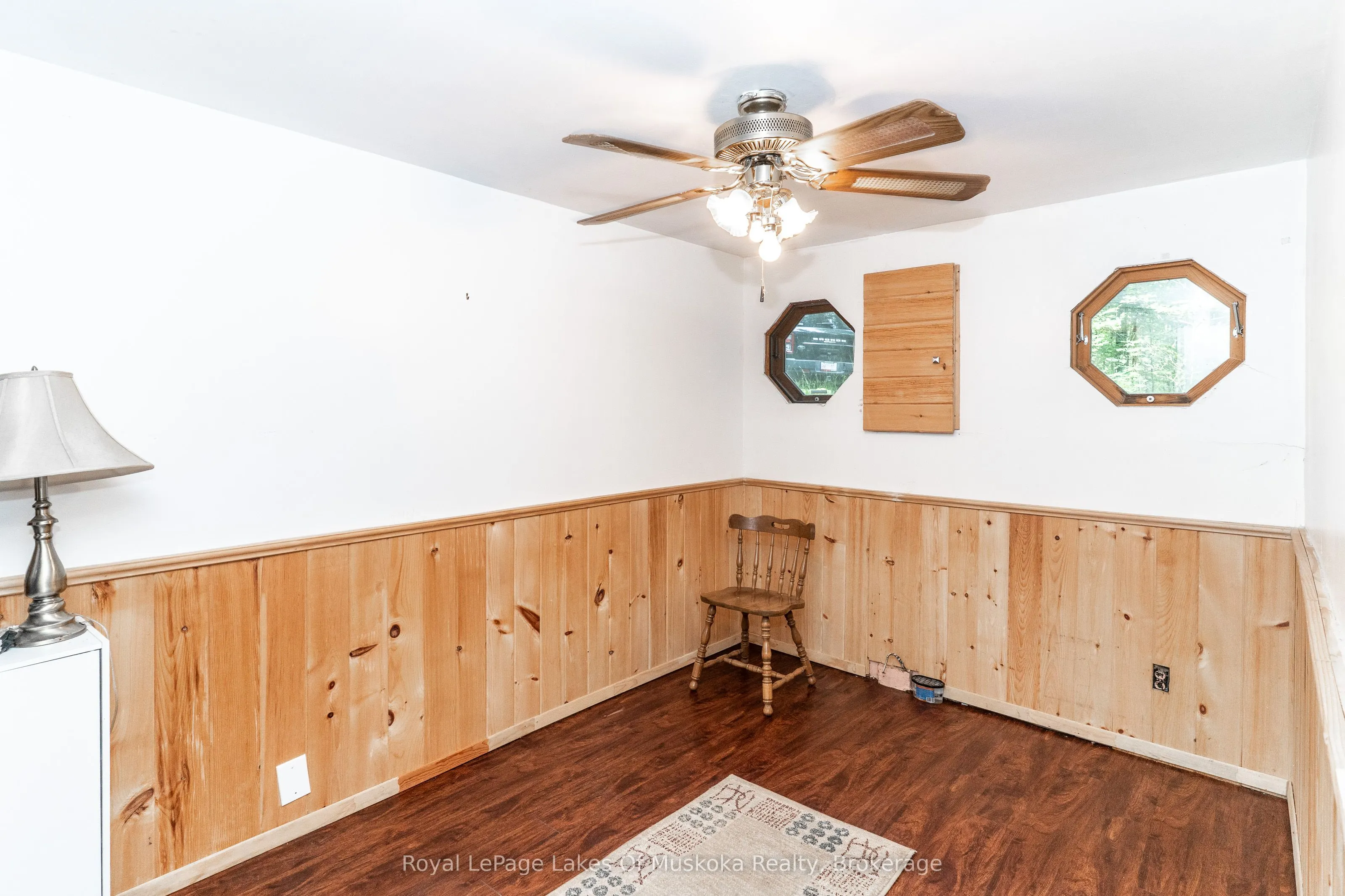 1024/1025 White Pines Road