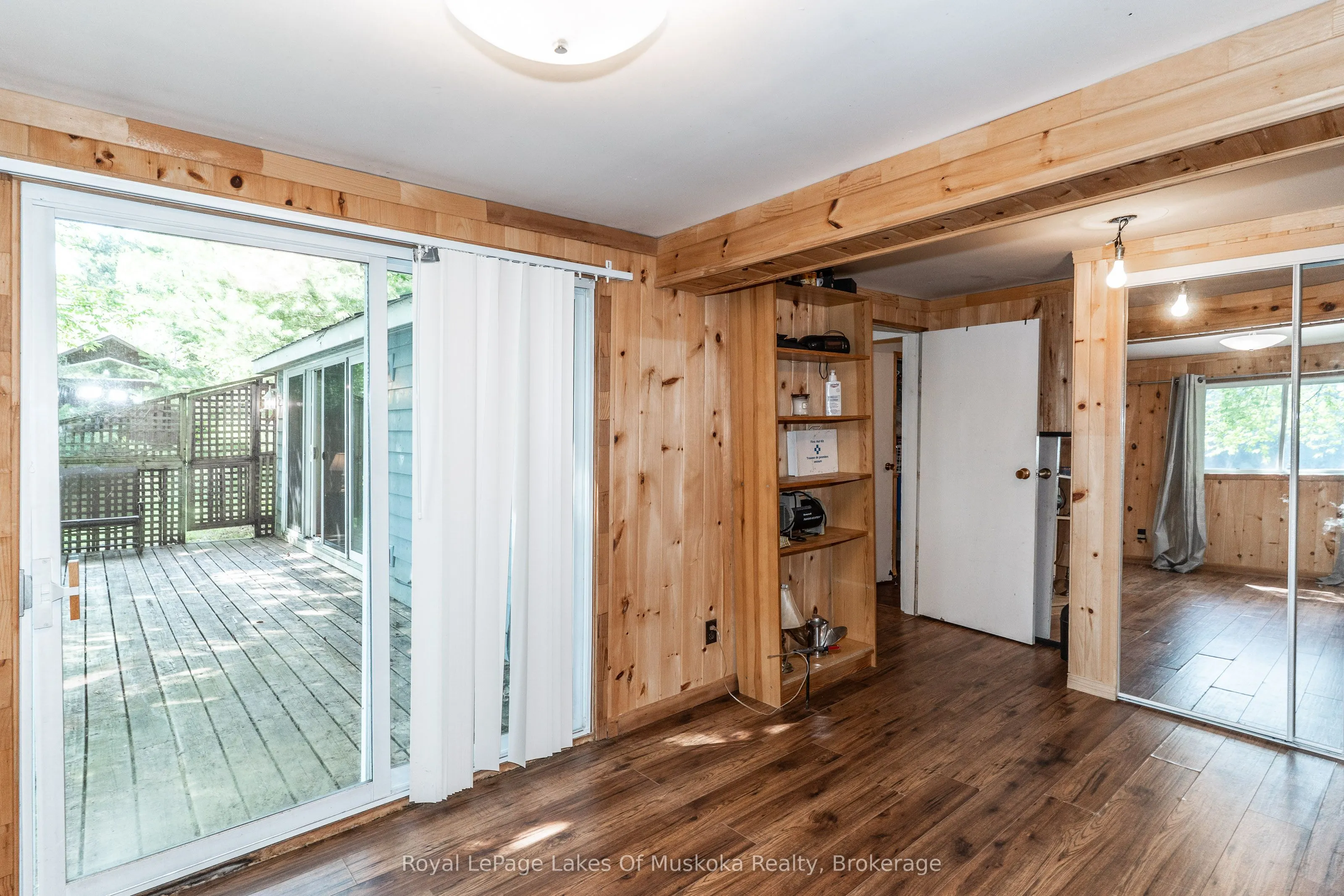 1024/1025 White Pines Road