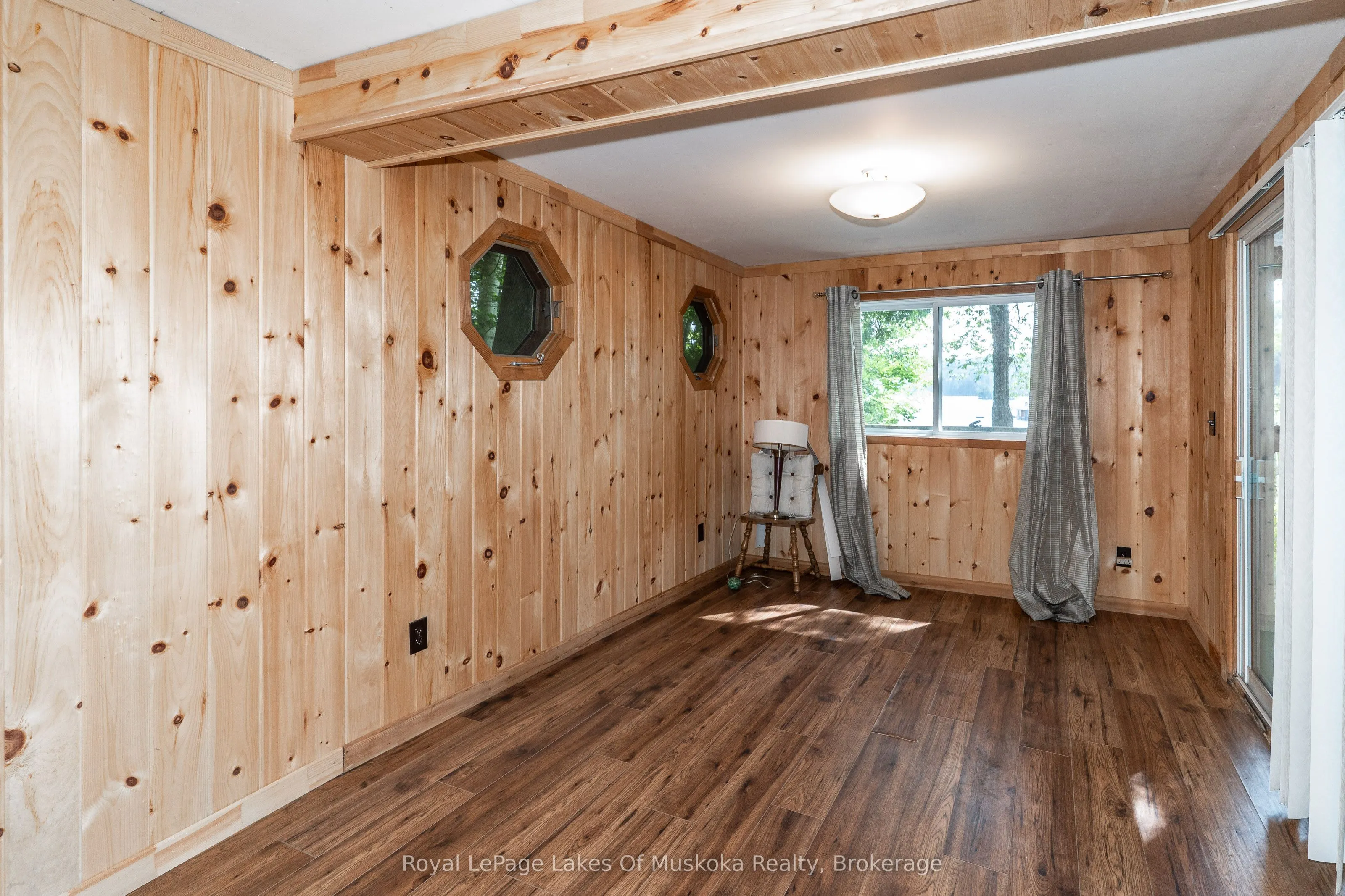 1024/1025 White Pines Road