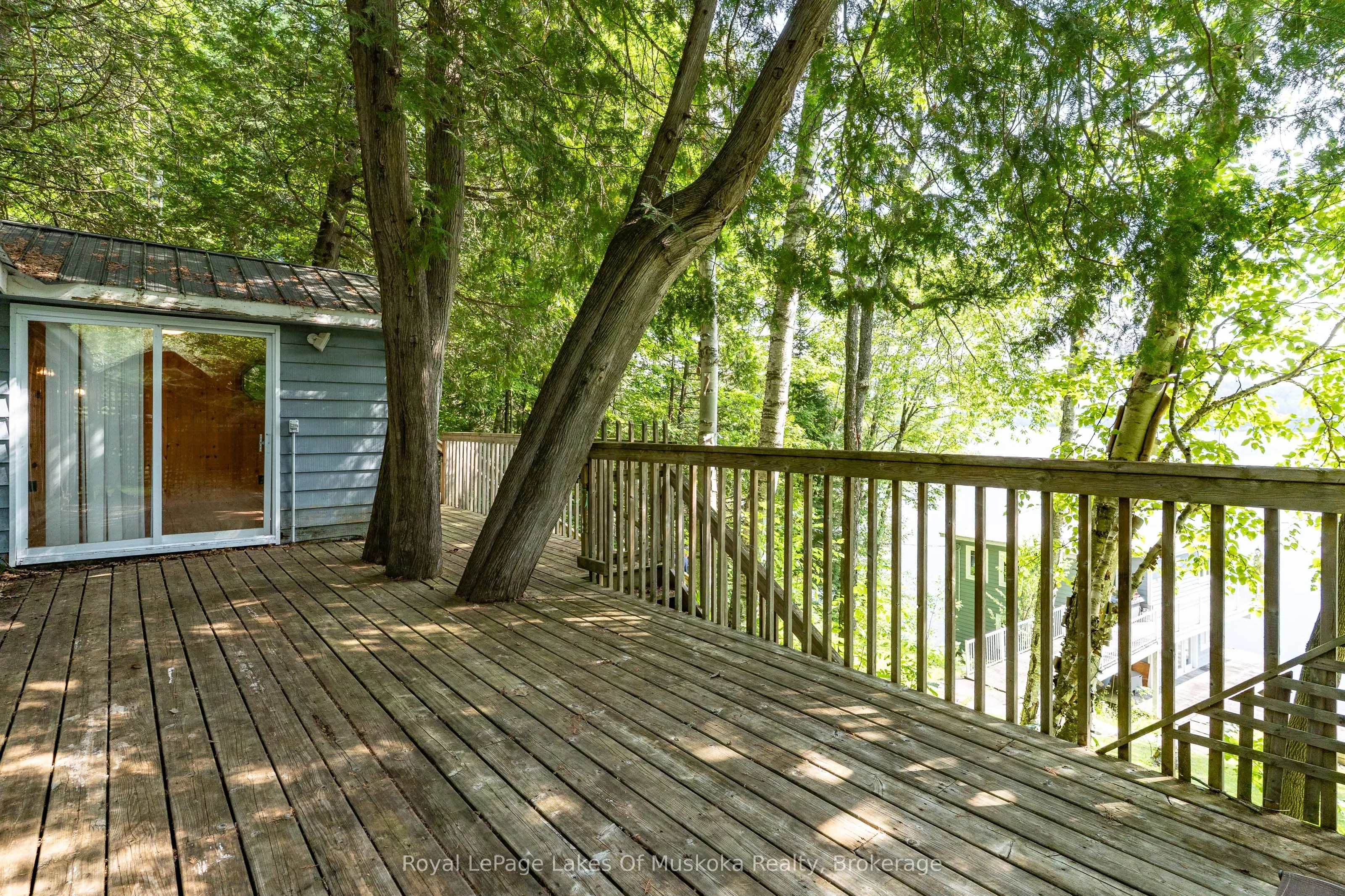 1024/1025 White Pines Road