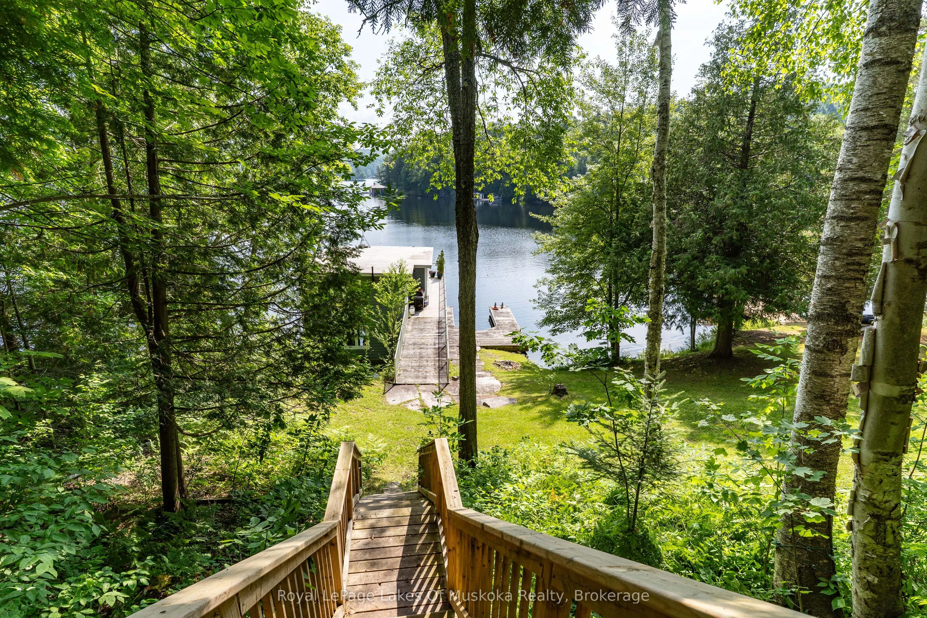 1024/1025 White Pines Road