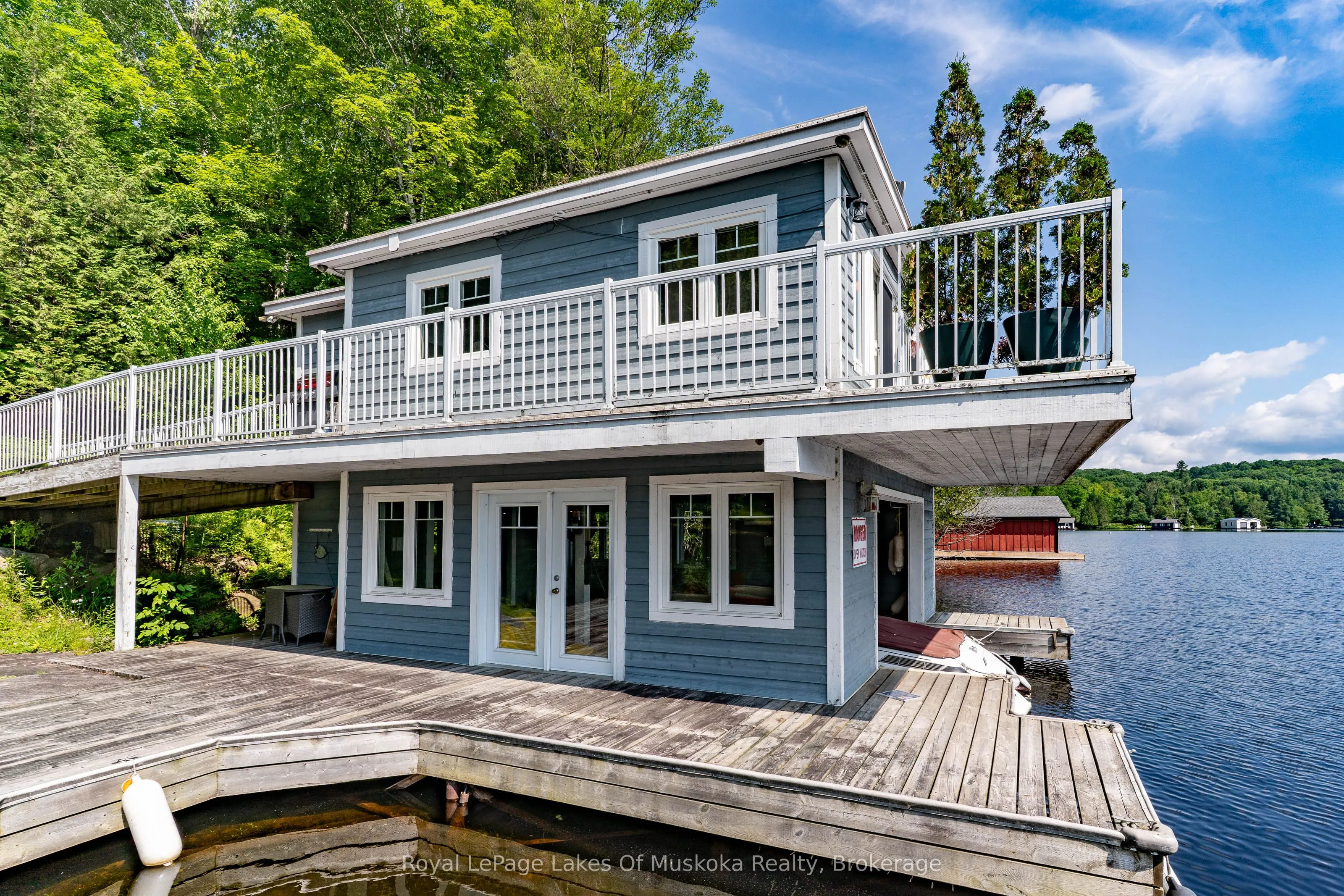 1024/1025 White Pines Road