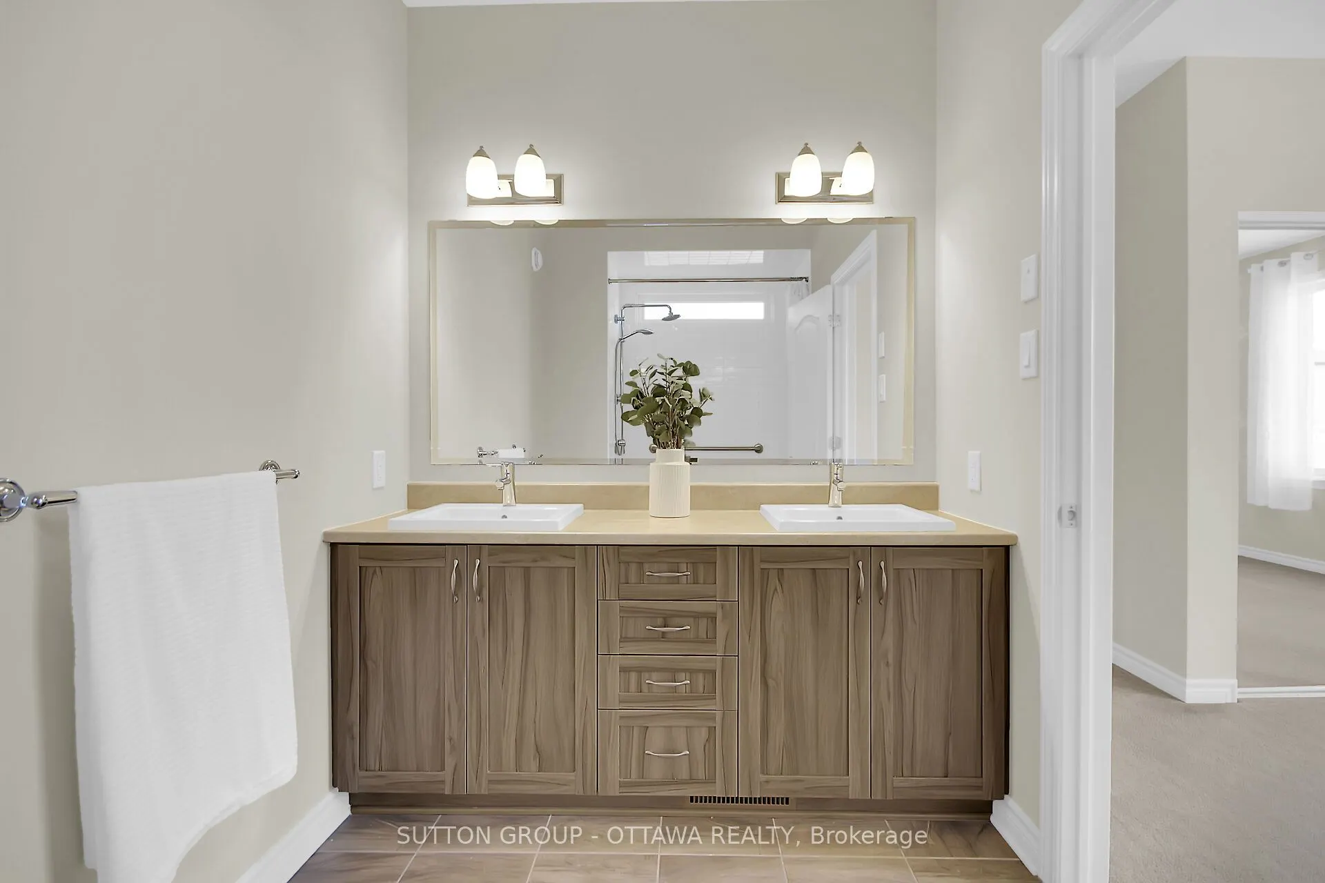809 Carnelian Crescent