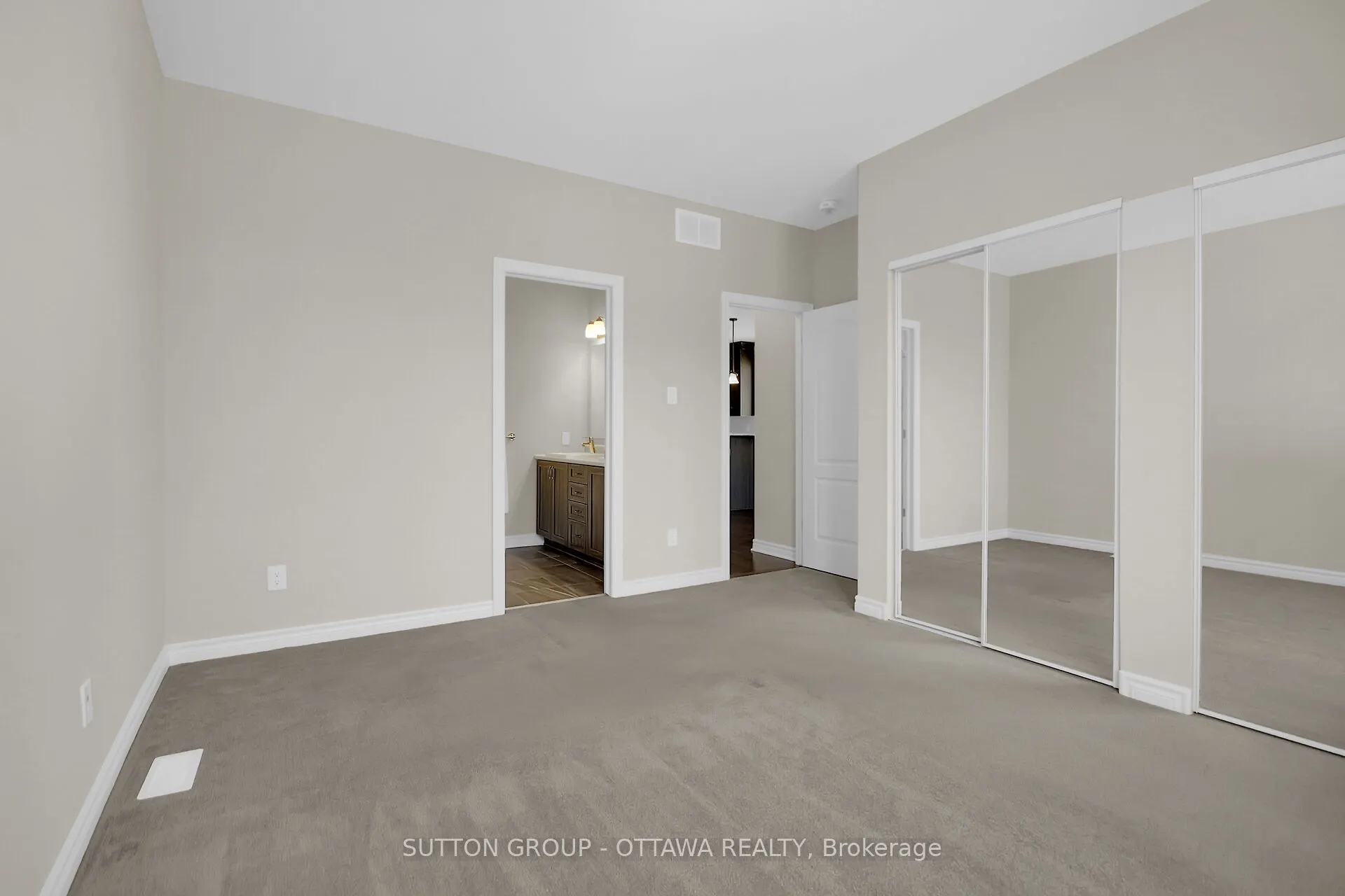 809 Carnelian Crescent