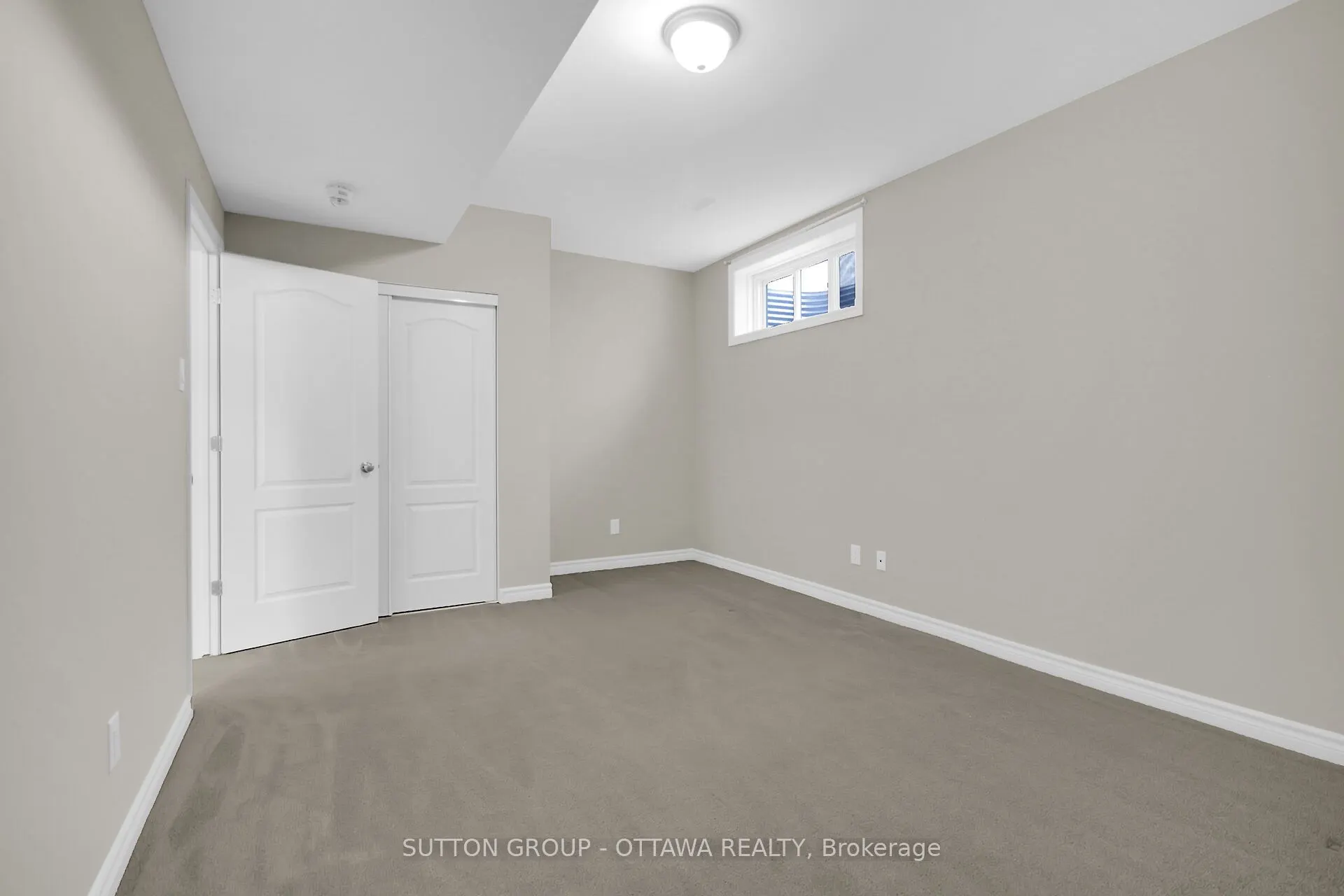 809 Carnelian Crescent