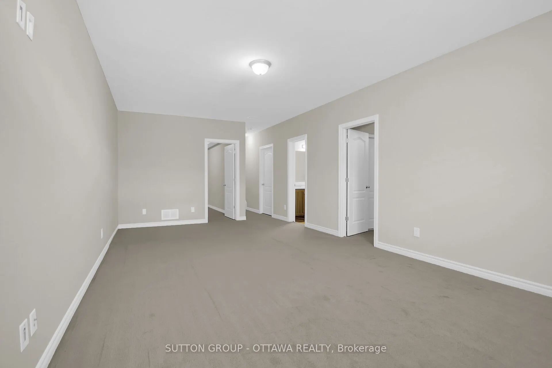 809 Carnelian Crescent