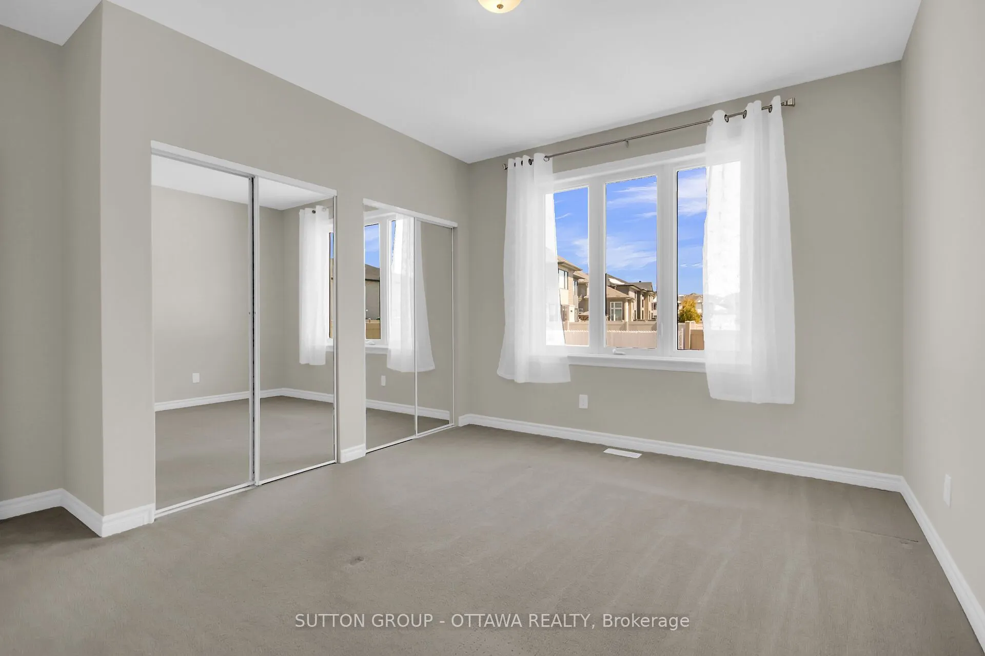 809 Carnelian Crescent