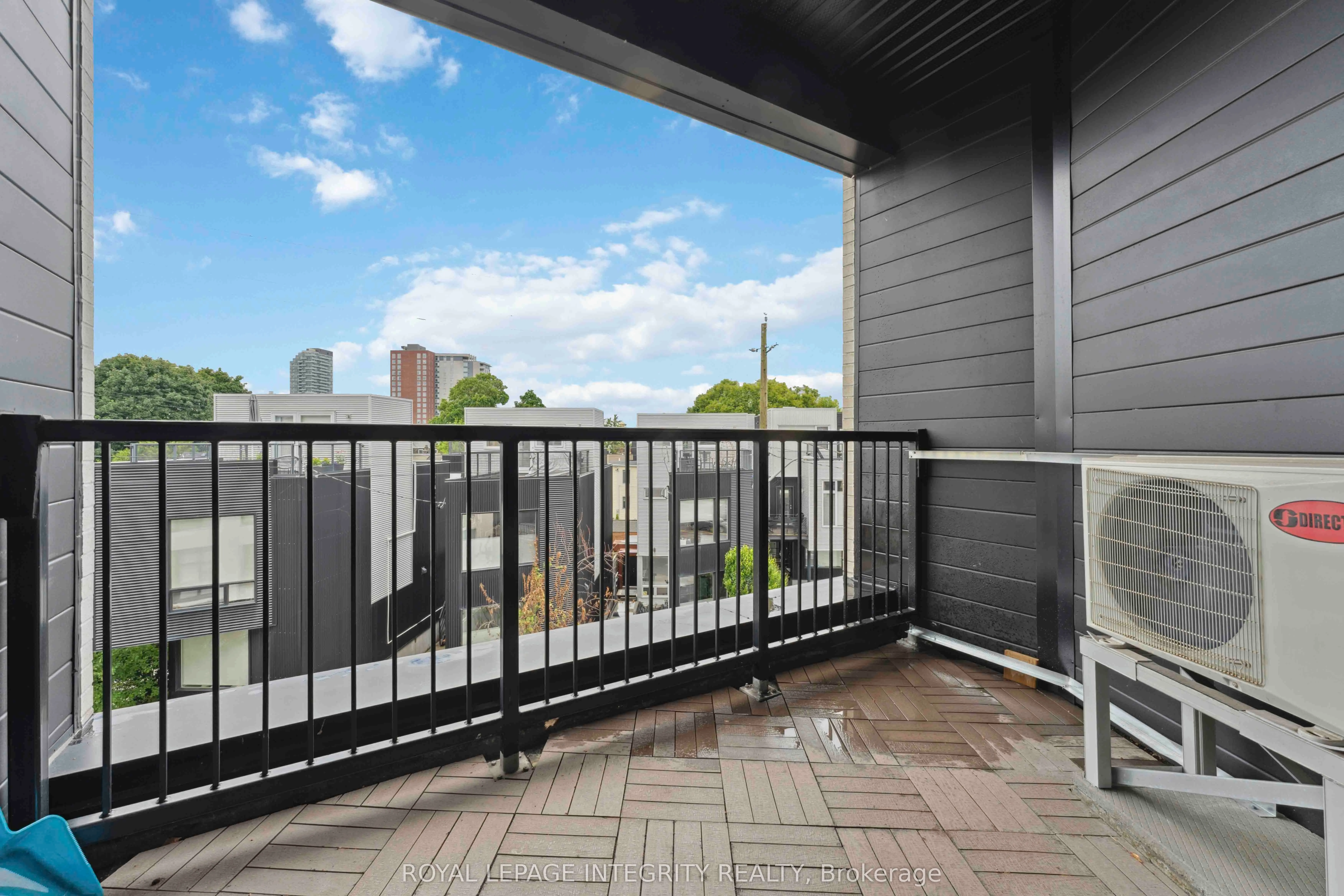 101 Pinhey Street, #302