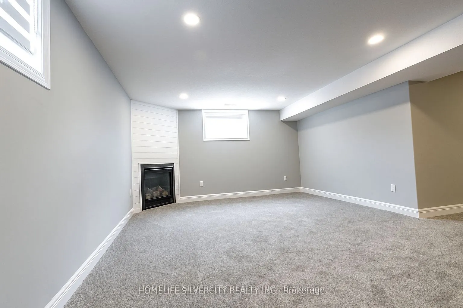 24 Winchester Crescent