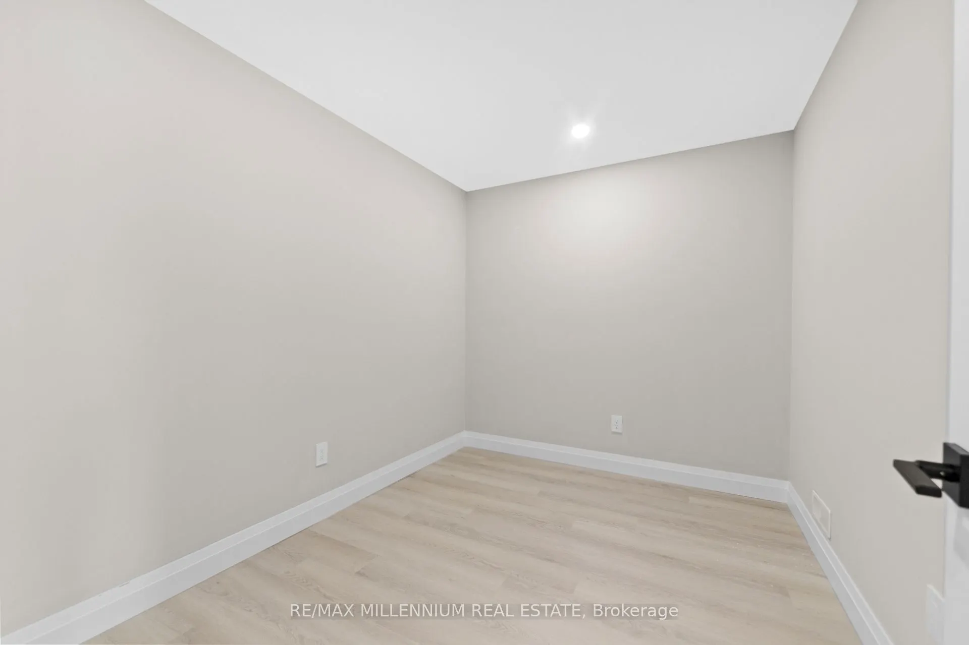 21 Warren Trail