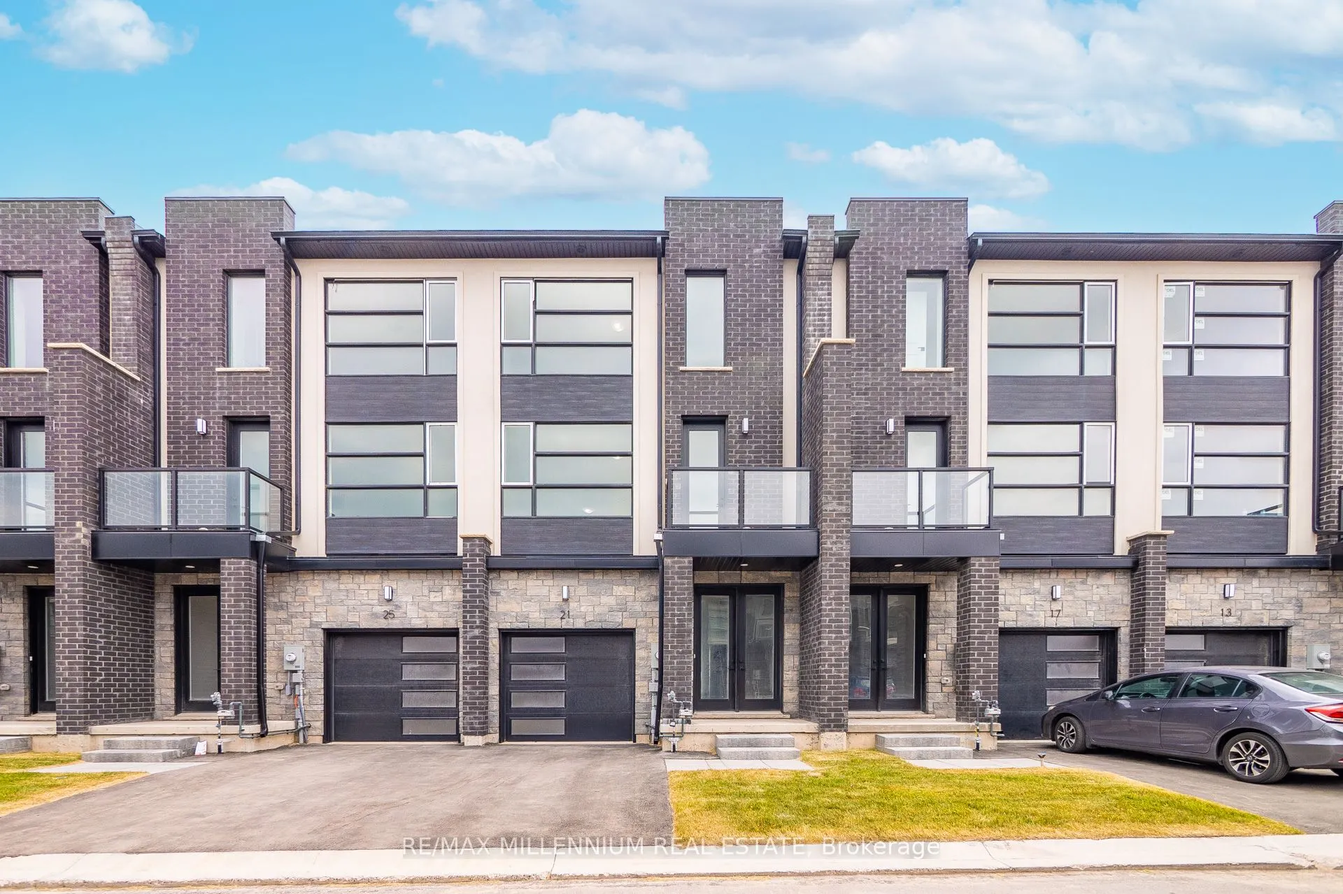 21 Warren Trail