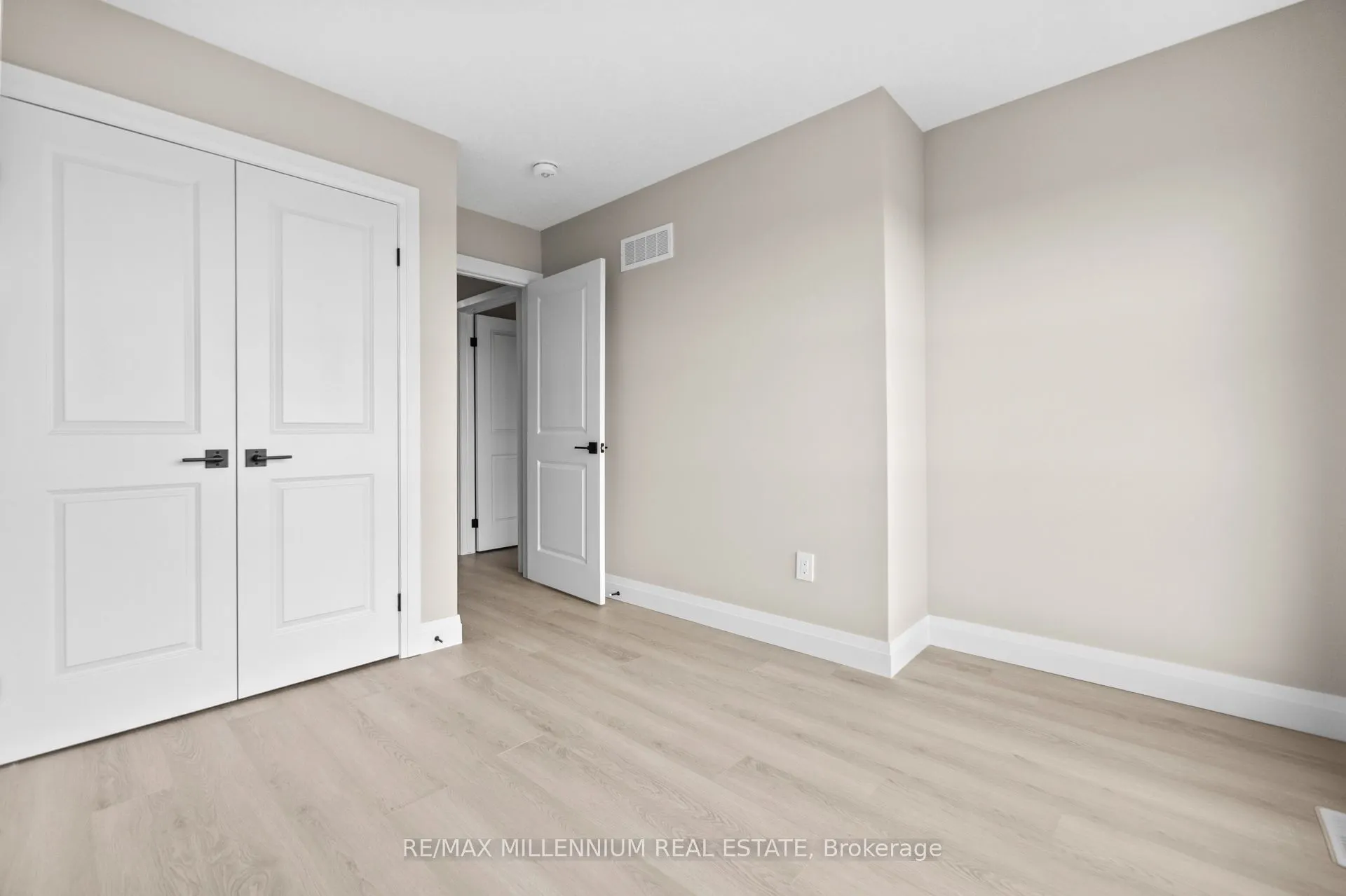 21 Warren Trail