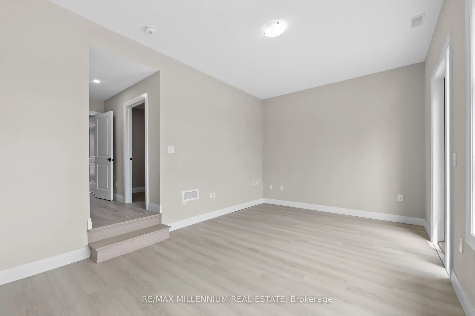 21 Warren Trail