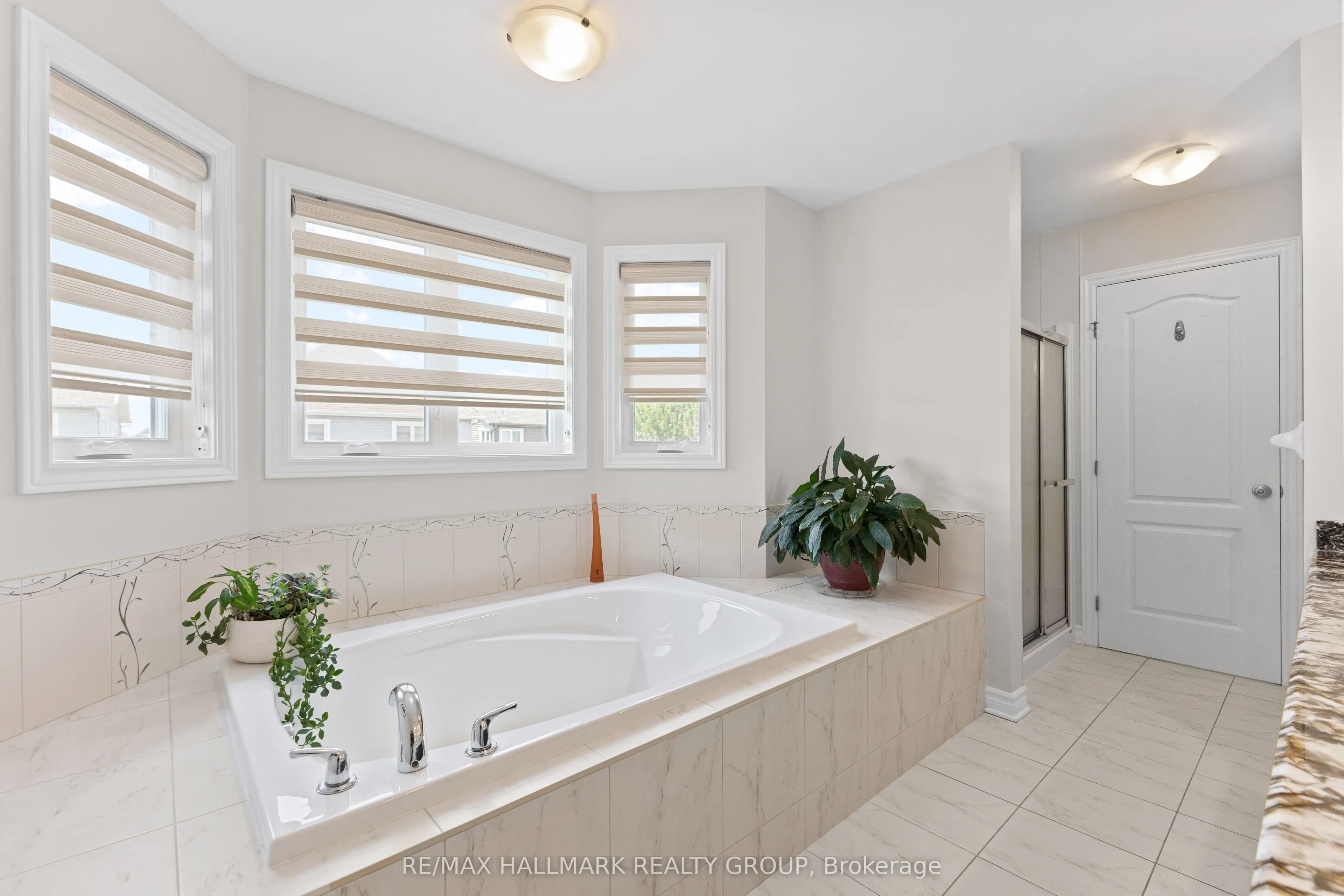 112 Gracewood Crescent