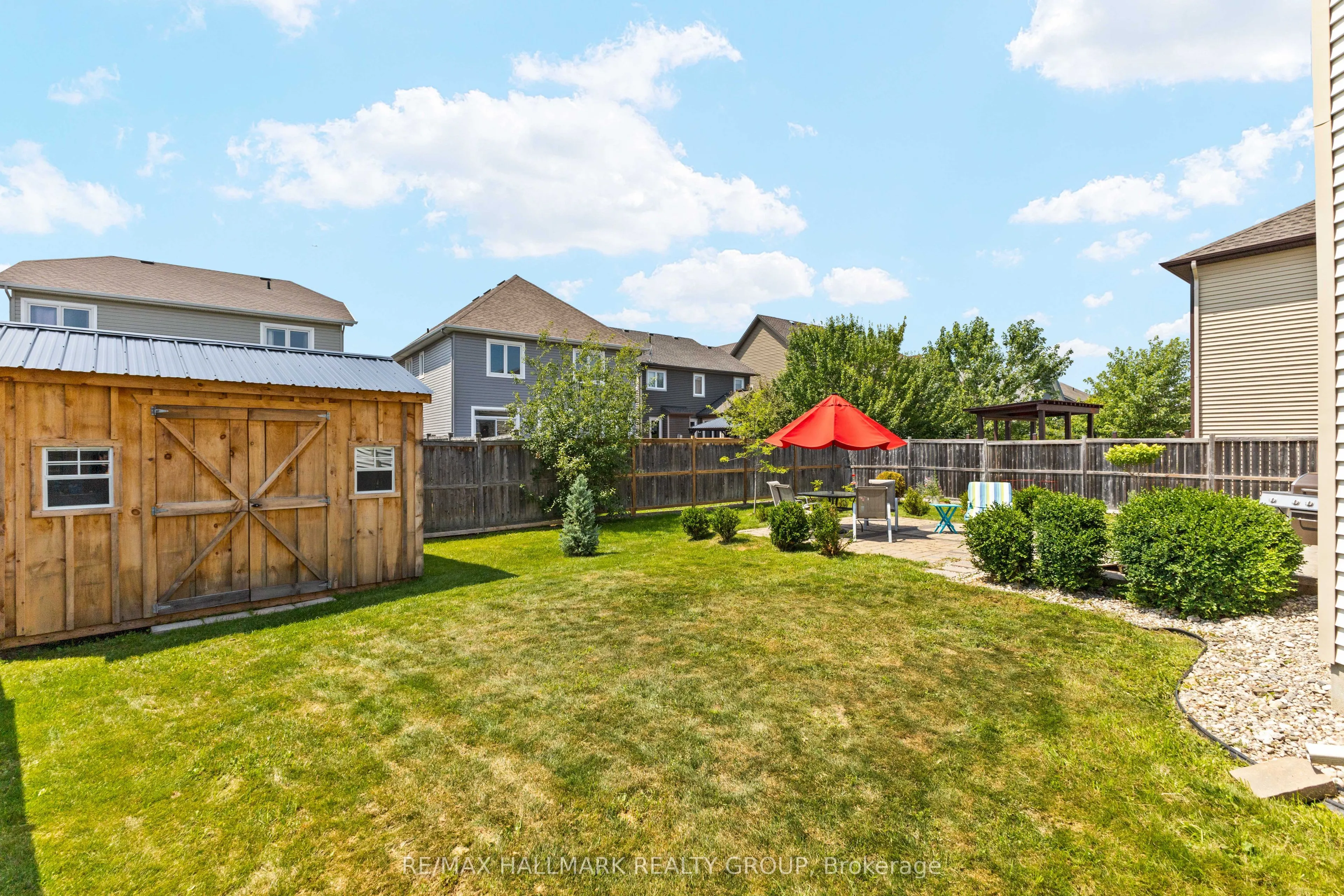 112 Gracewood Crescent
