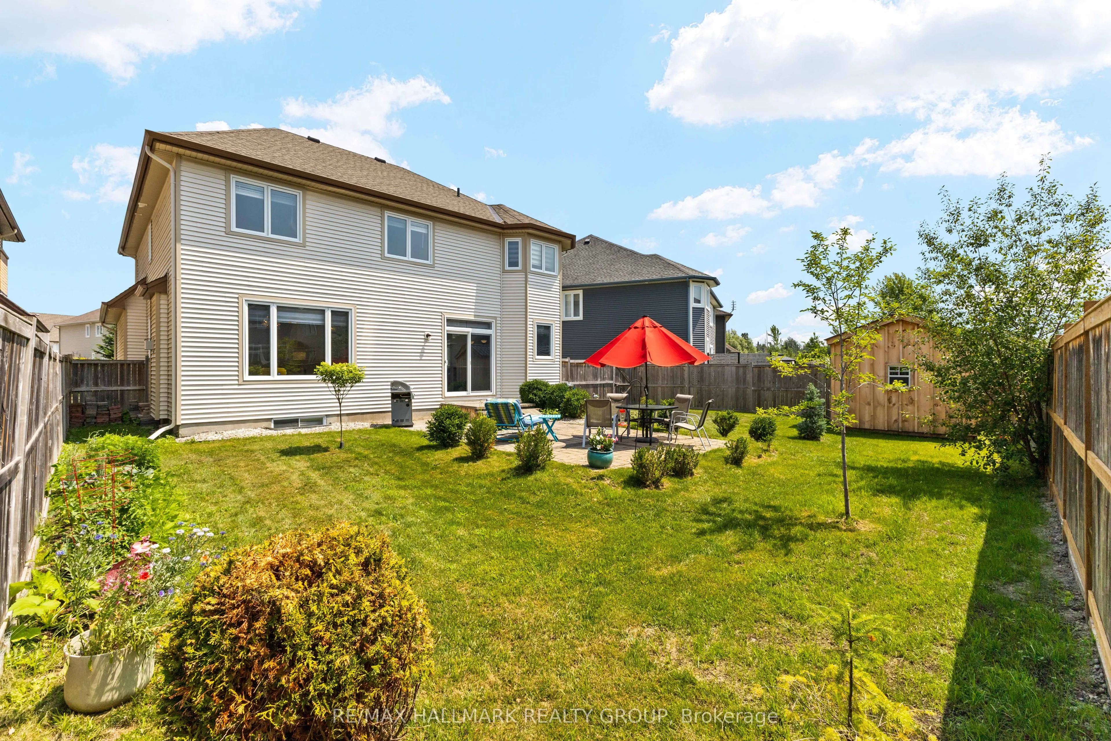 112 Gracewood Crescent