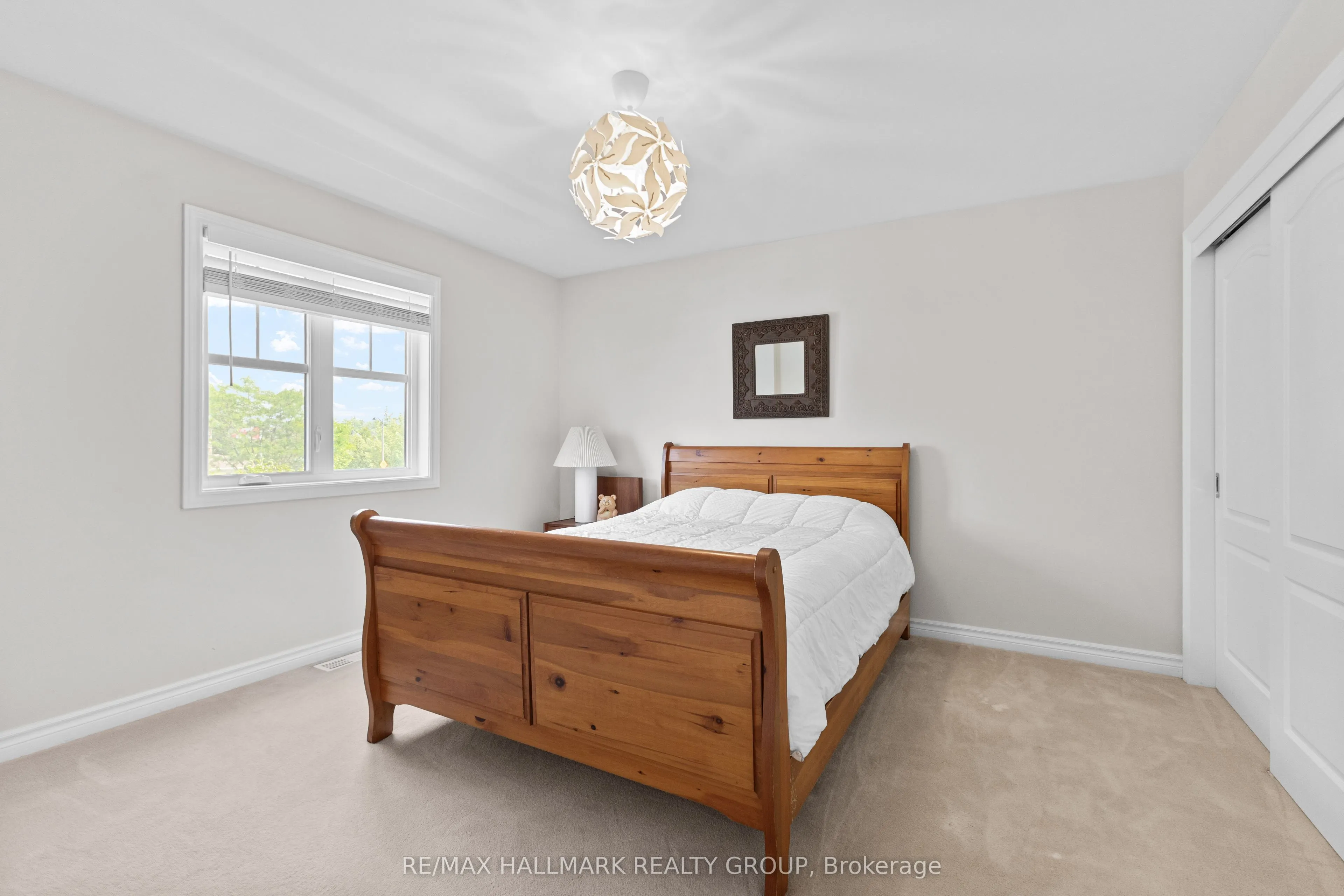 112 Gracewood Crescent